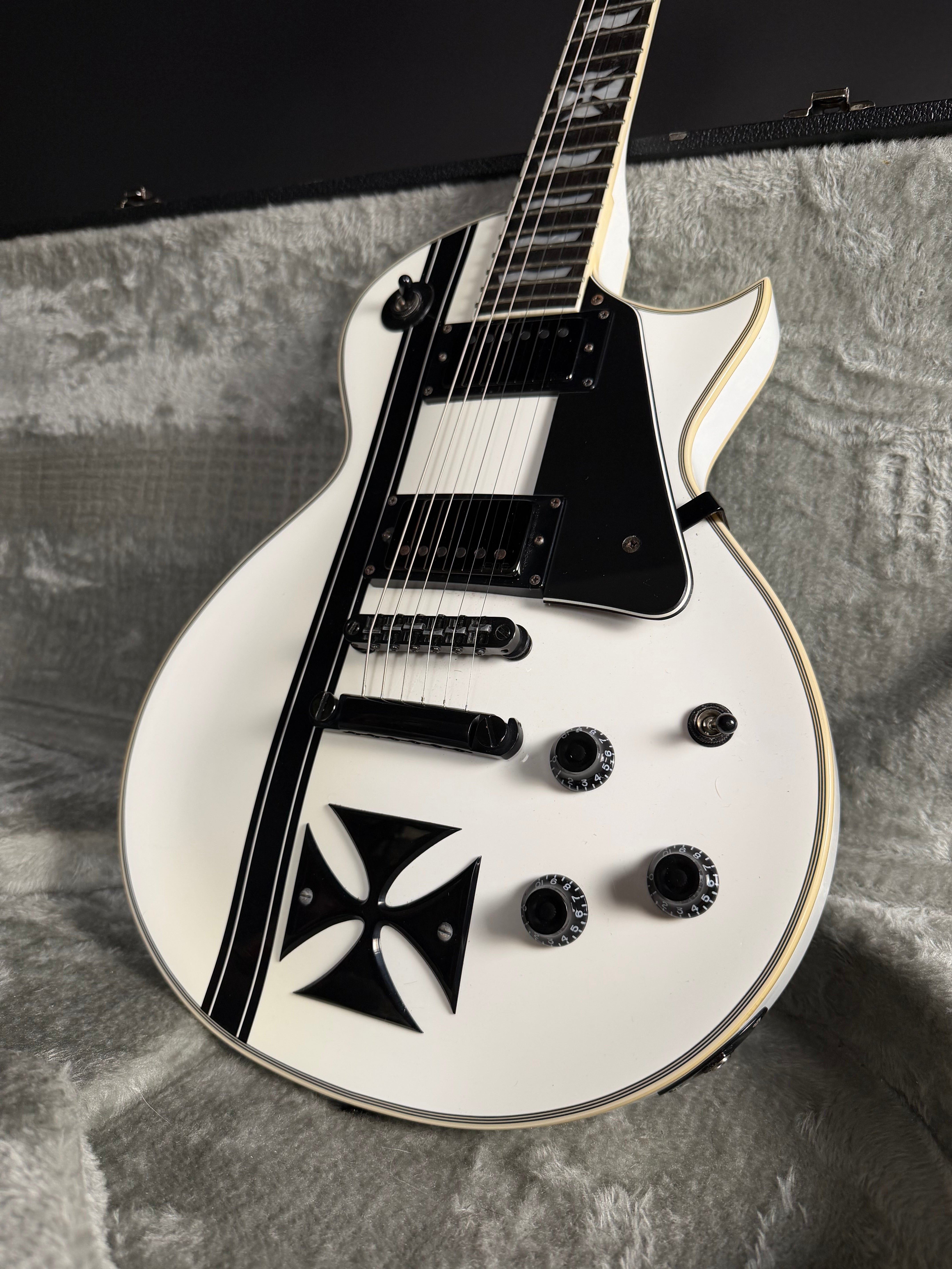 ESP LTD Iron Cross James Hetfield w/ Case – Snow White (Used)