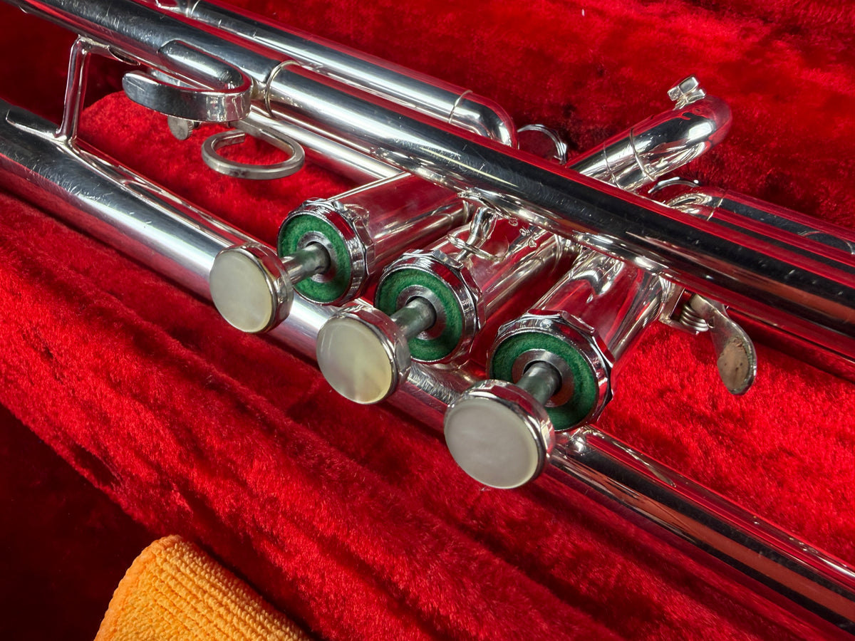 Getzen Capri 590-S Silver Bb Trumpet w/Case (1970s)