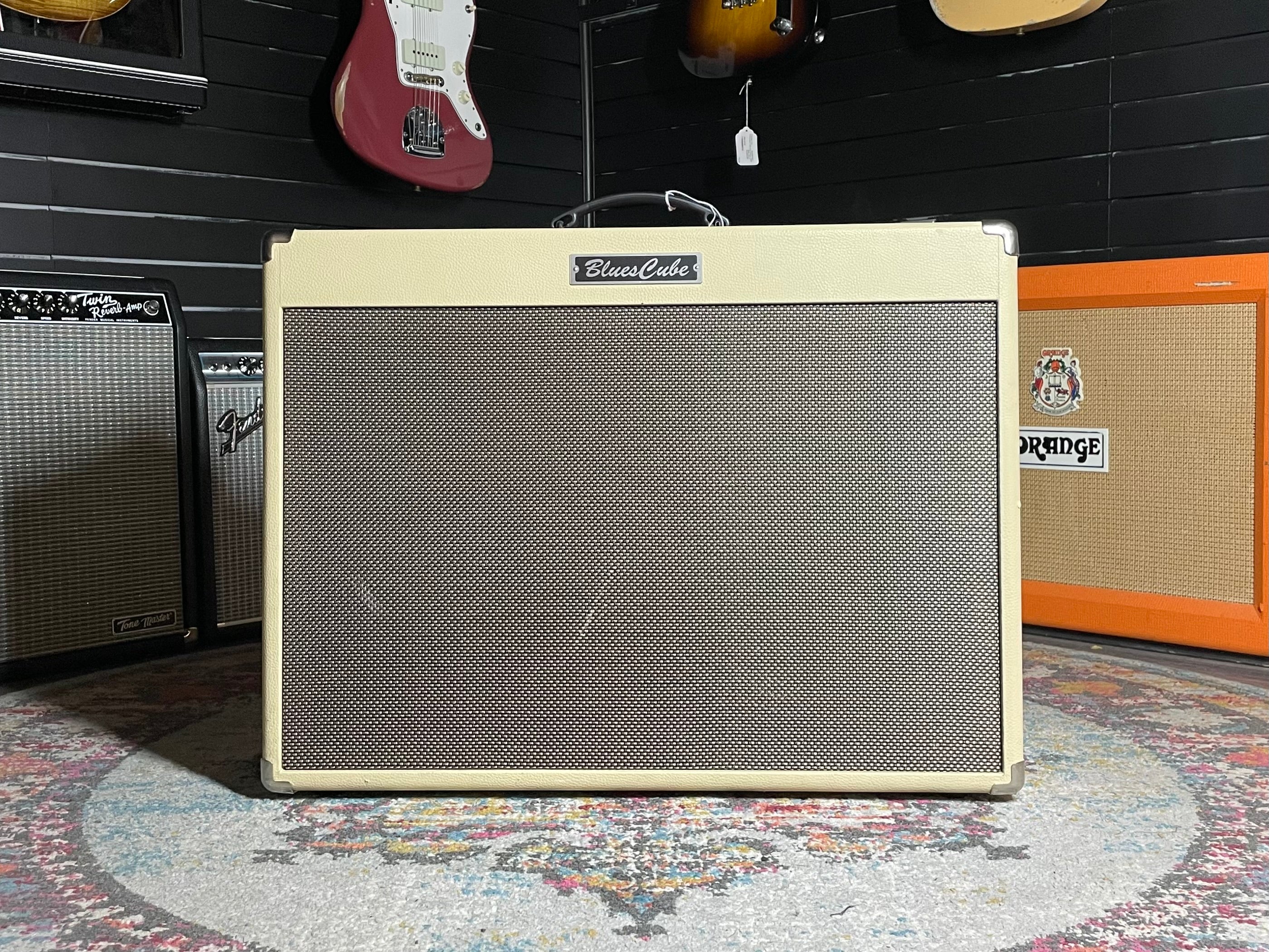 Roland Blues Cube Artist 212 85-Watt 2x12" Guitar Combo (2018) - Metronome Music Inc.