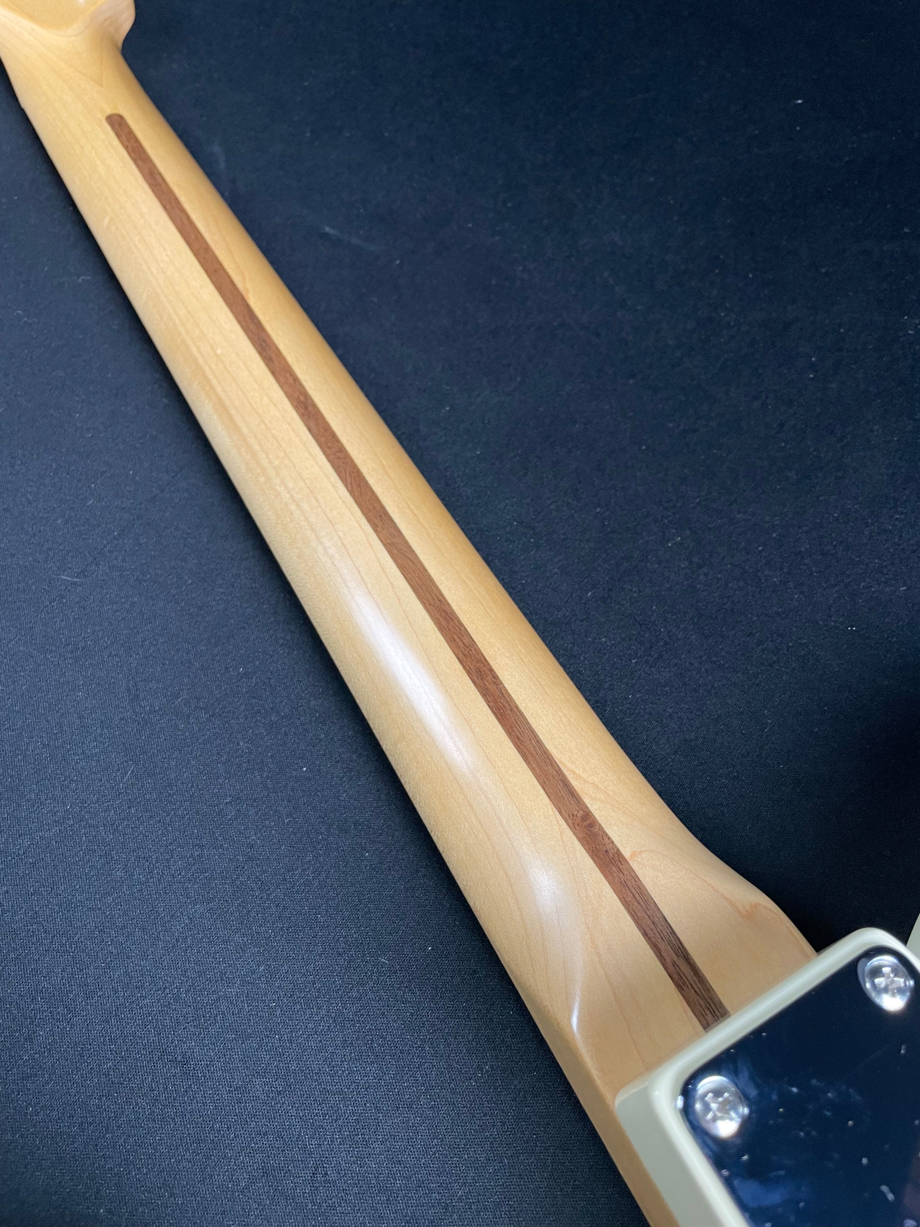 Fender American Special Telecaster - Olympic White (2010) - Metronome Music Inc.