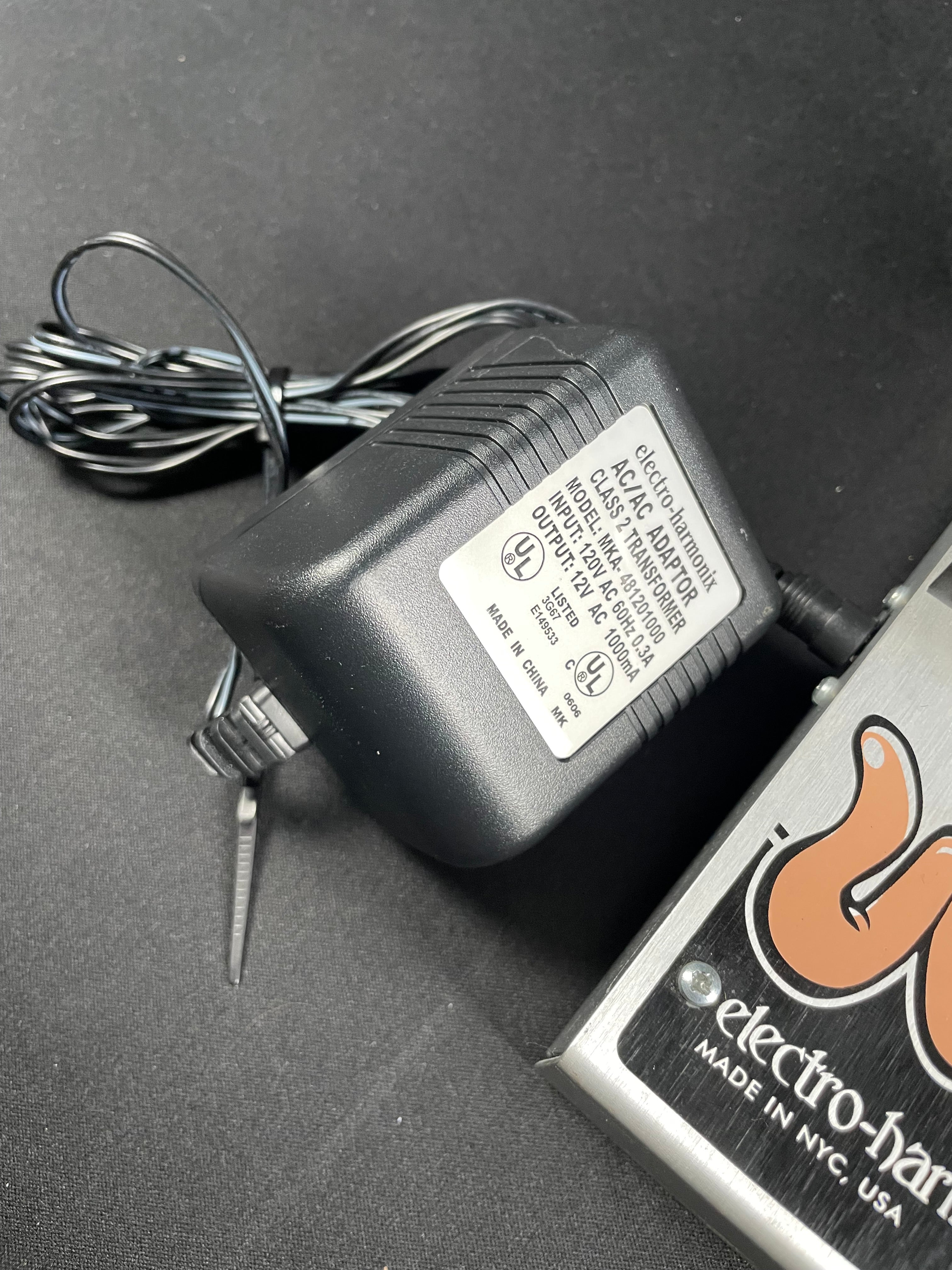 Electro-Harmonix Wiggler Tube Vibrato / Tremolo