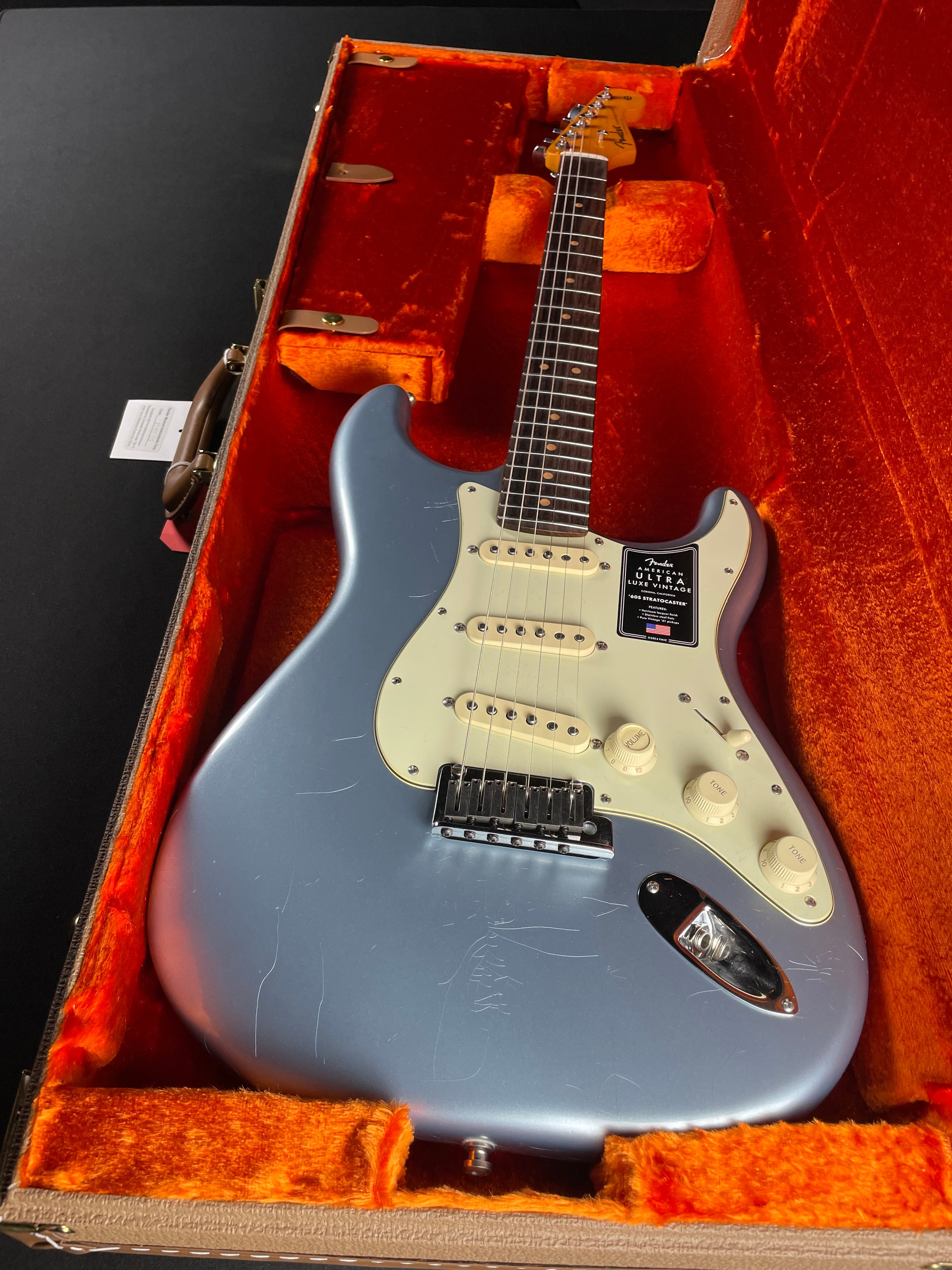 Fender American Ultra Luxe Vintage '60s Stratocaster - Ice Blue Metallic