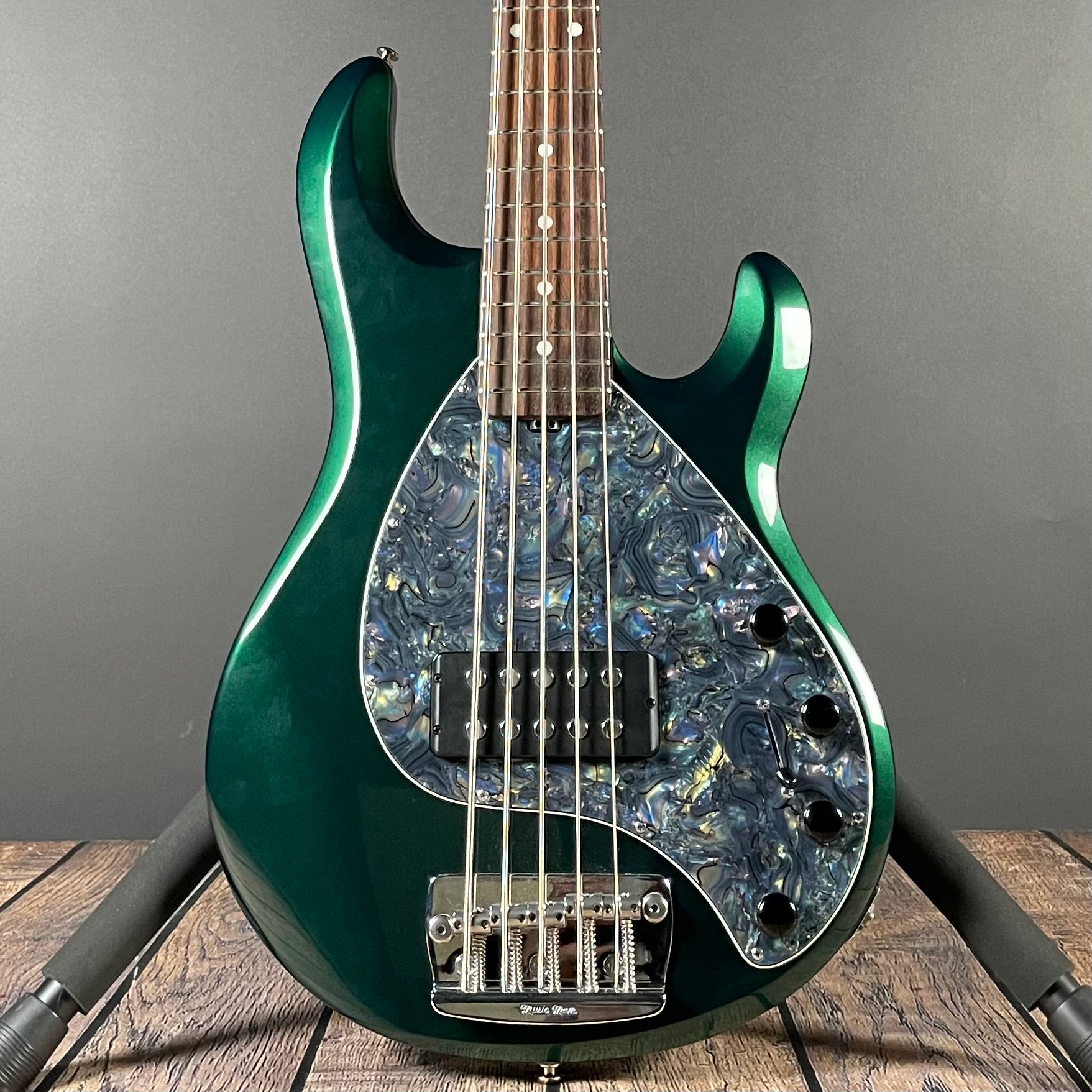 Ernie Ball Music Man StingRay 5 H Limited Edition - Envy Green (2004) - Metronome Music Inc.