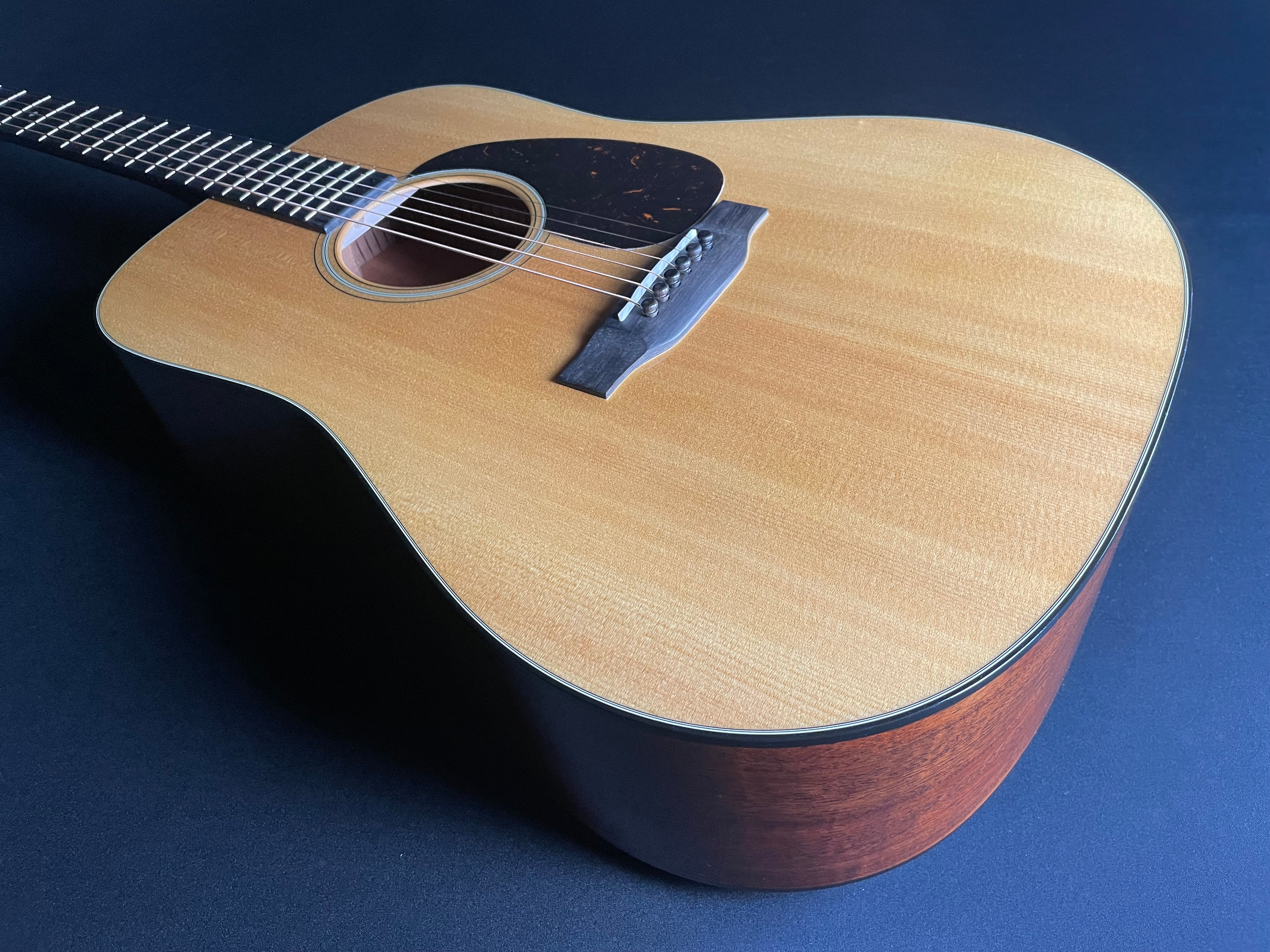 Martin D-18 Standard w/Hardshell Case - Natural (2025) - Metronome Music Inc.