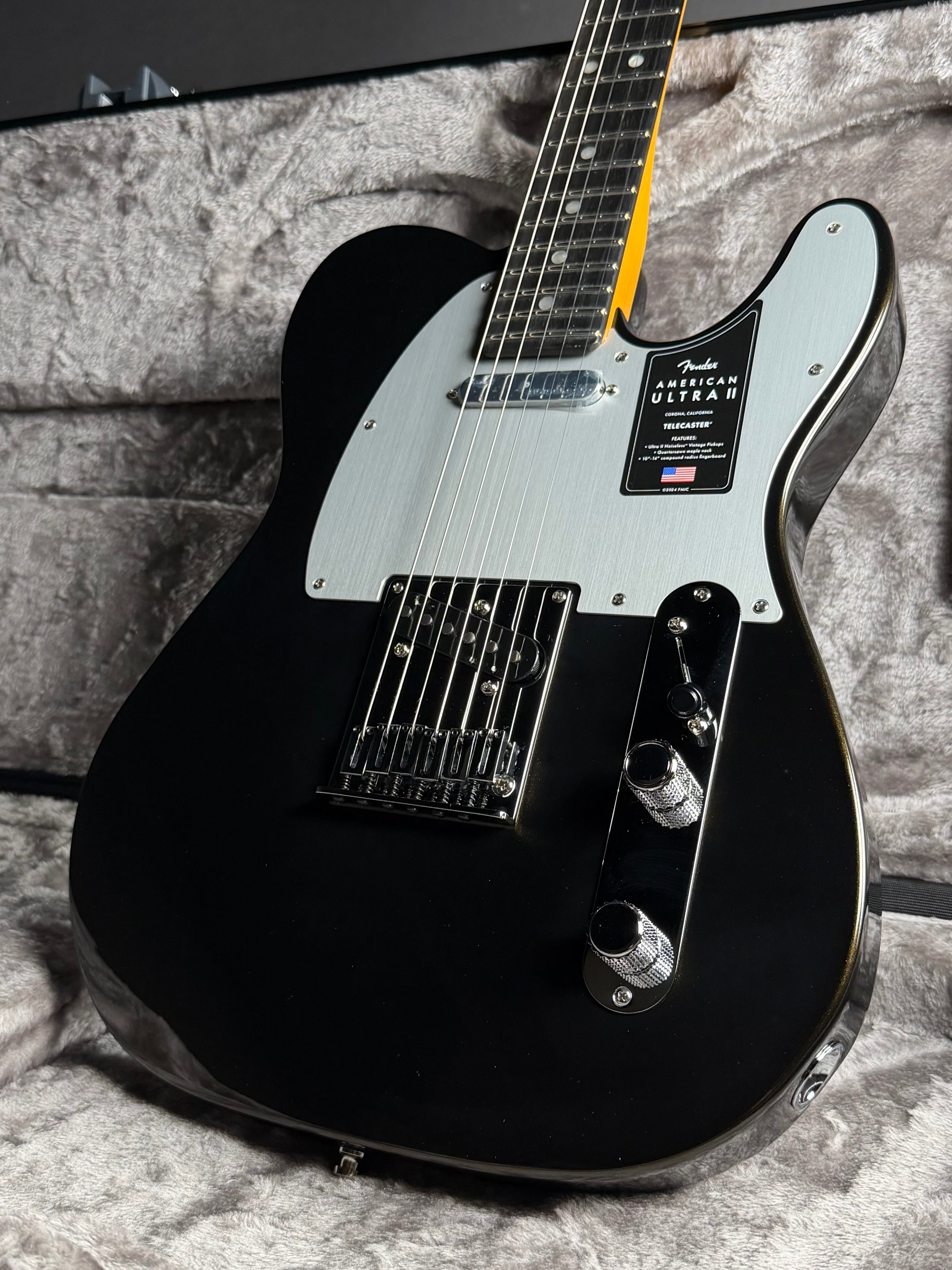 Fender American Ultra II Telecaster, Ebony - Texas Tea (2026)