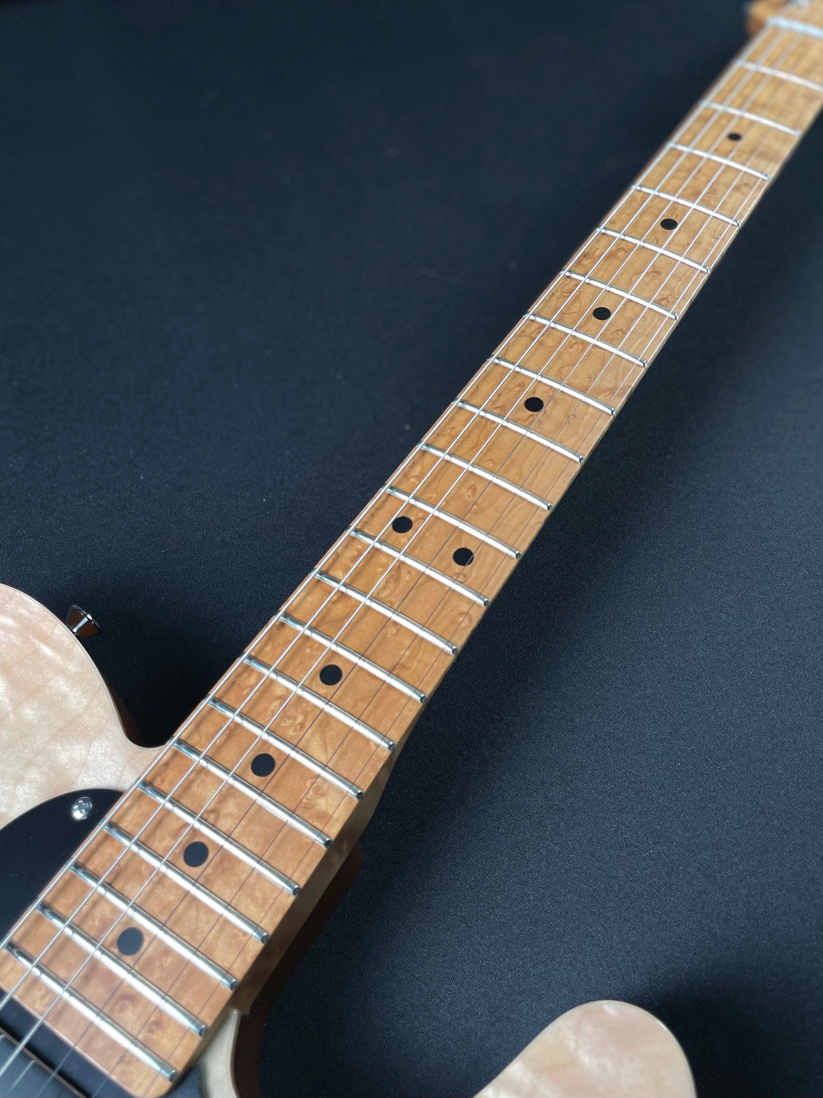 LsL Instruments T-Bone Deluxe Quilt Top, Birdseye Maple - Laguna Blue Gradient - Metronome Music Inc.