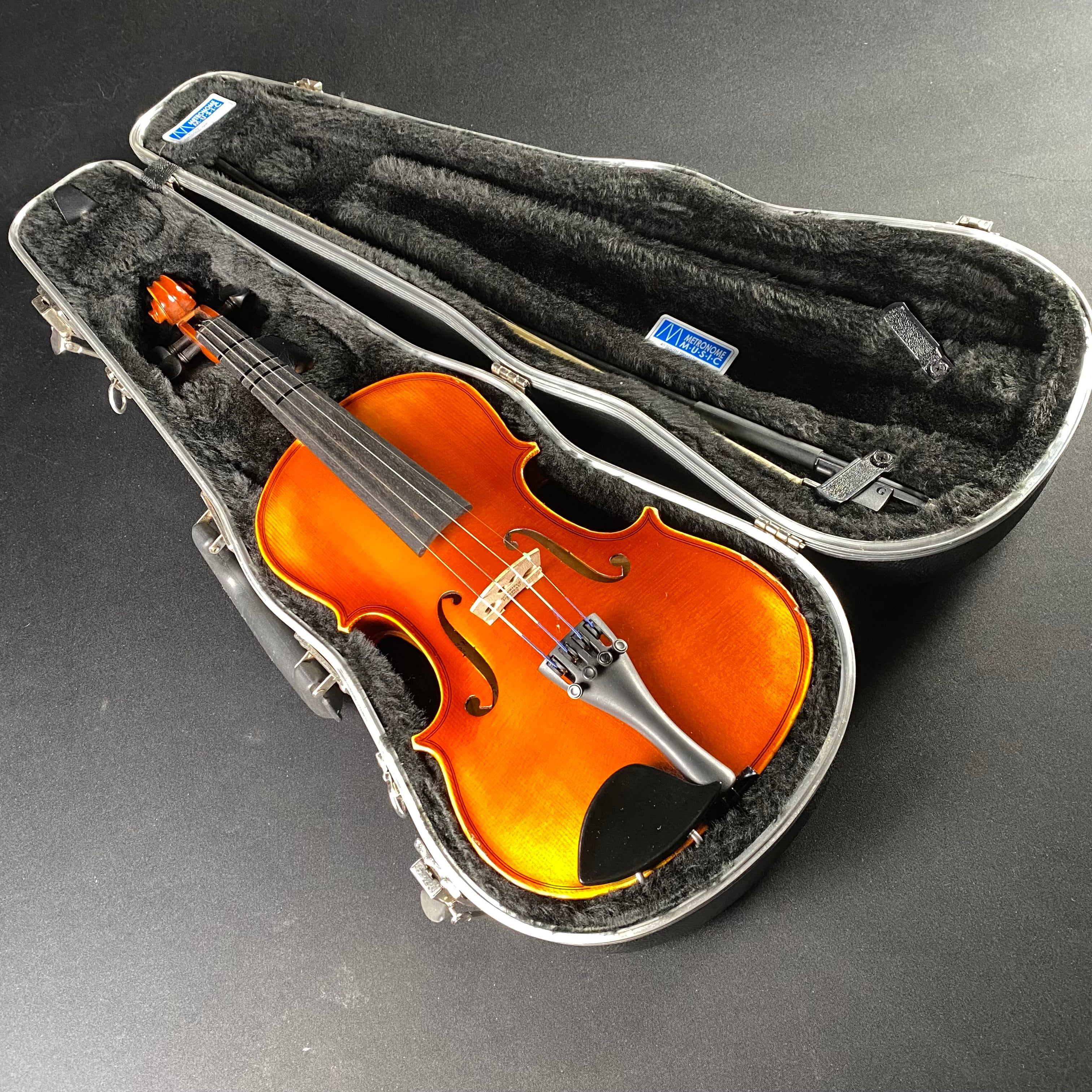 Howard Core A15 Academy Violin 1/2 Outfit with Hard Case (USED) - Metronome Music Inc.