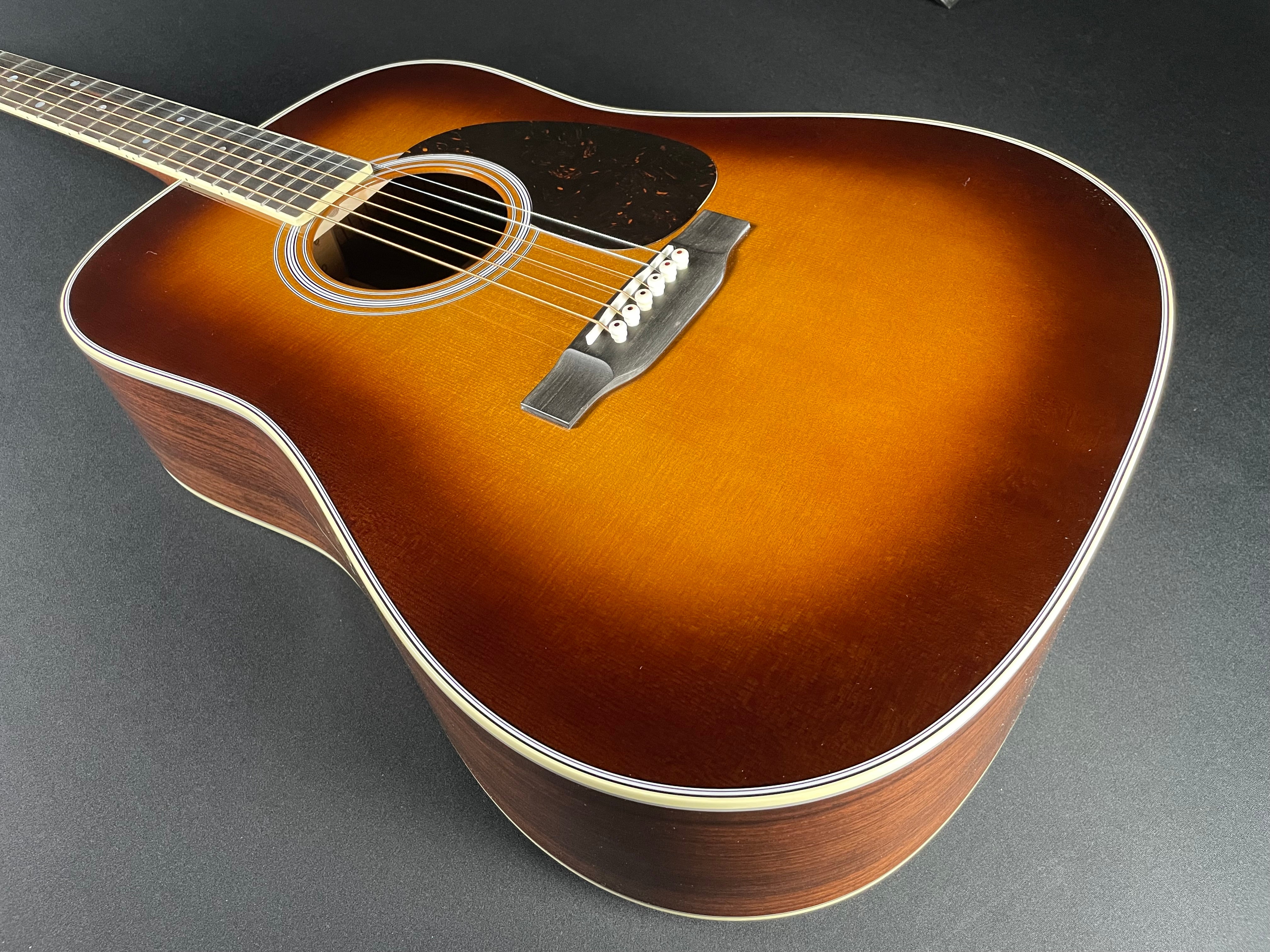 Martin D-35 Standard w/Hardshell Case - 1933 Ambertone (2025) - Metronome Music Inc.