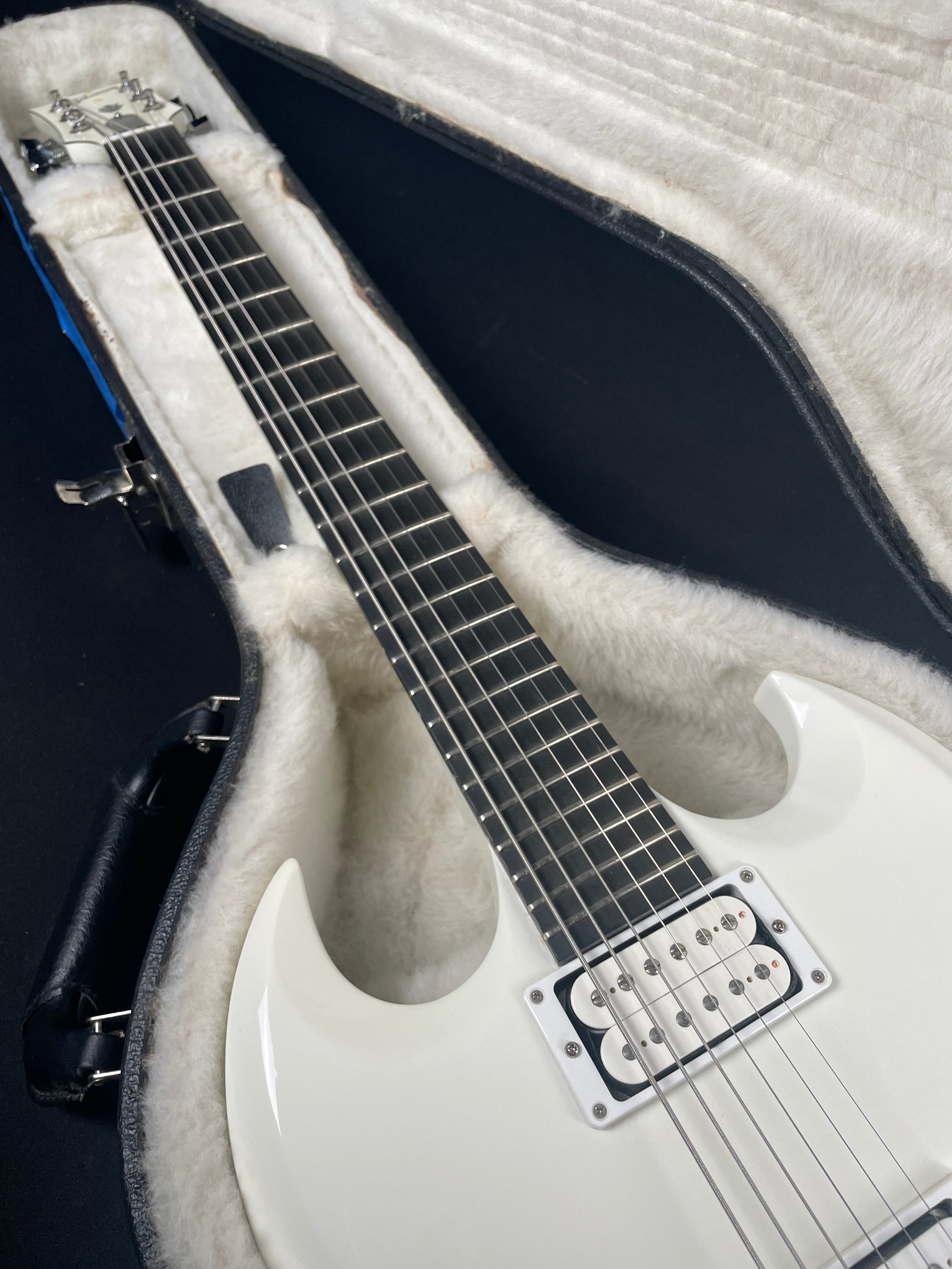 Gibson SG Baritone Limited Edition w/OHSC - Alpine White (2013) - Metronome Music Inc.
