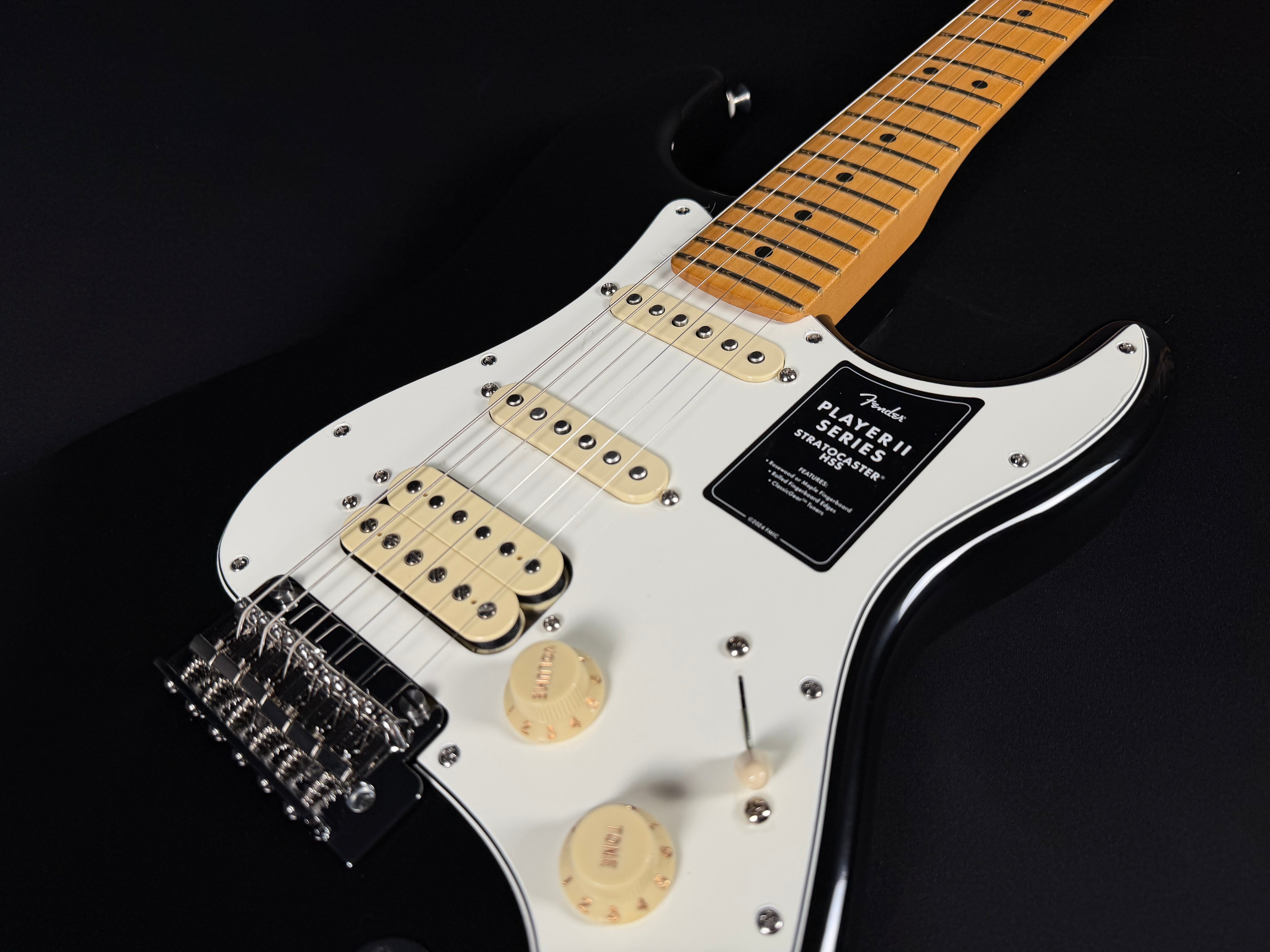 Fender Player II Stratocaster HSS, Maple - Black