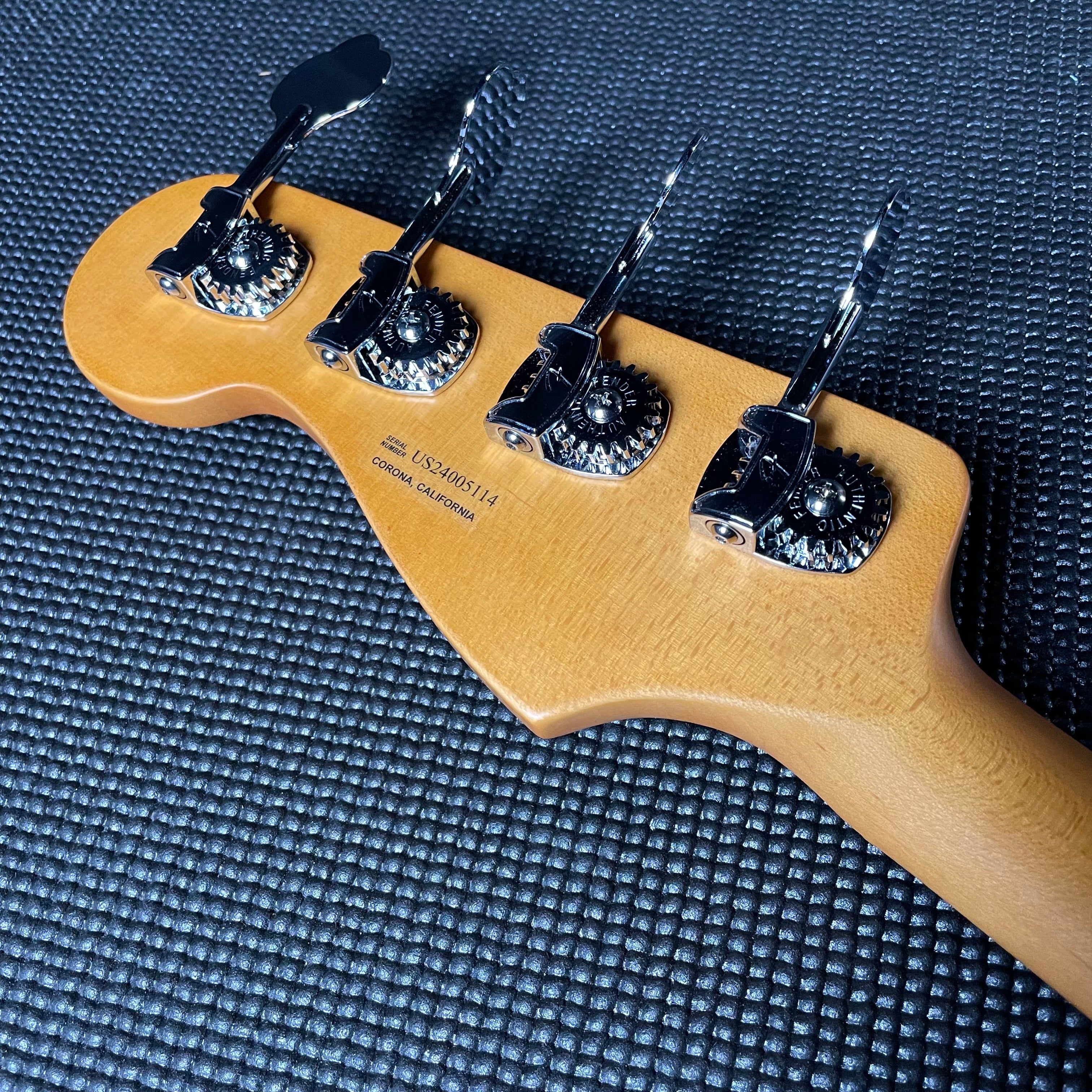 Fender American Ultra II Jazz Bass, Maple - Sinister Red - Metronome Music Inc.