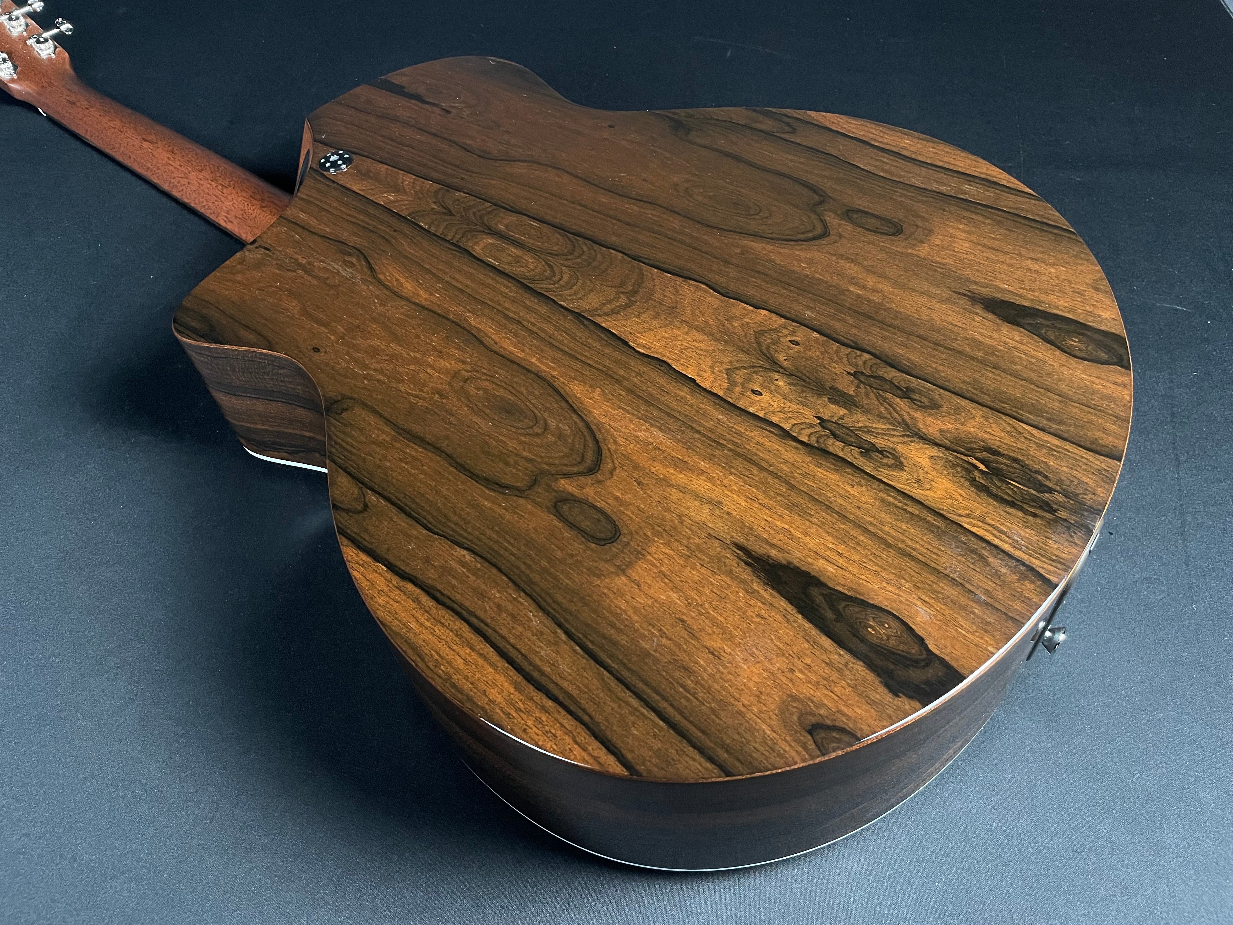 Martin SC-13E Special w/Soft-Shell Case- Burst (2025) - Metronome Music Inc.