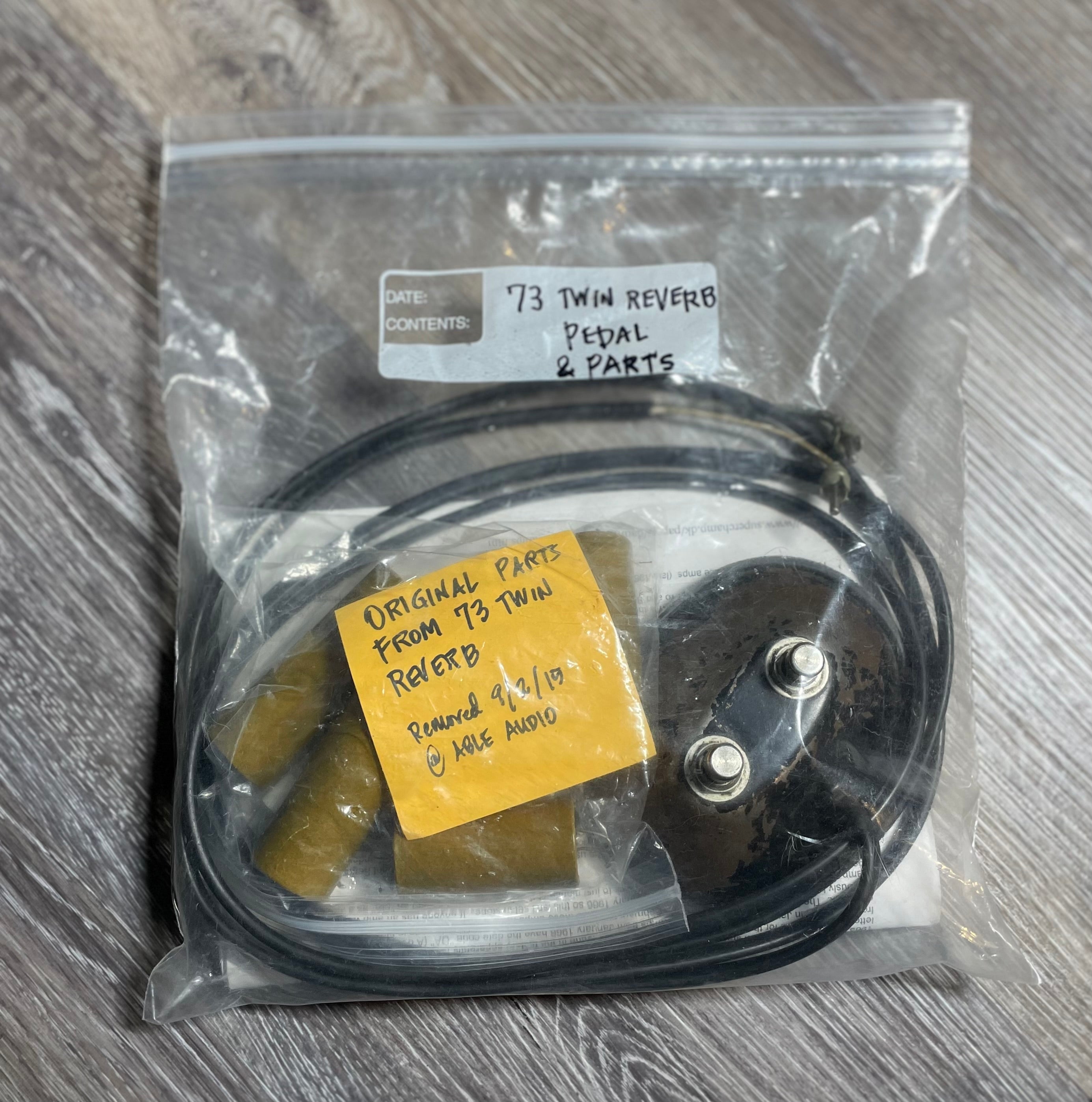 Fender Twin Reverb 100-Watt 2x12" Guitar Combo (1973) - Metronome Music Inc.