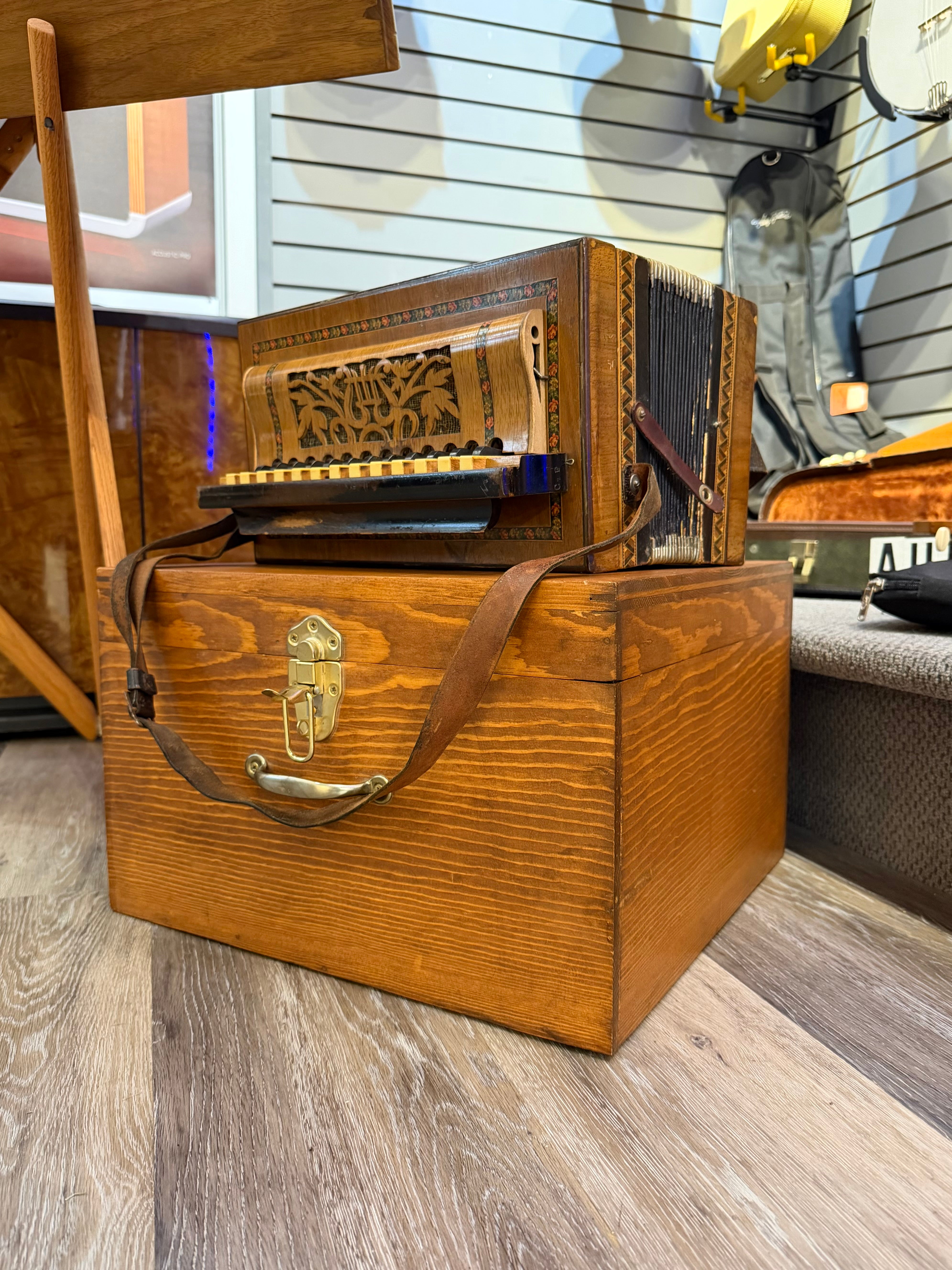 Hohner Button Box Accordion Germany, Unknown Model (1920s) - Metronome Music Inc.