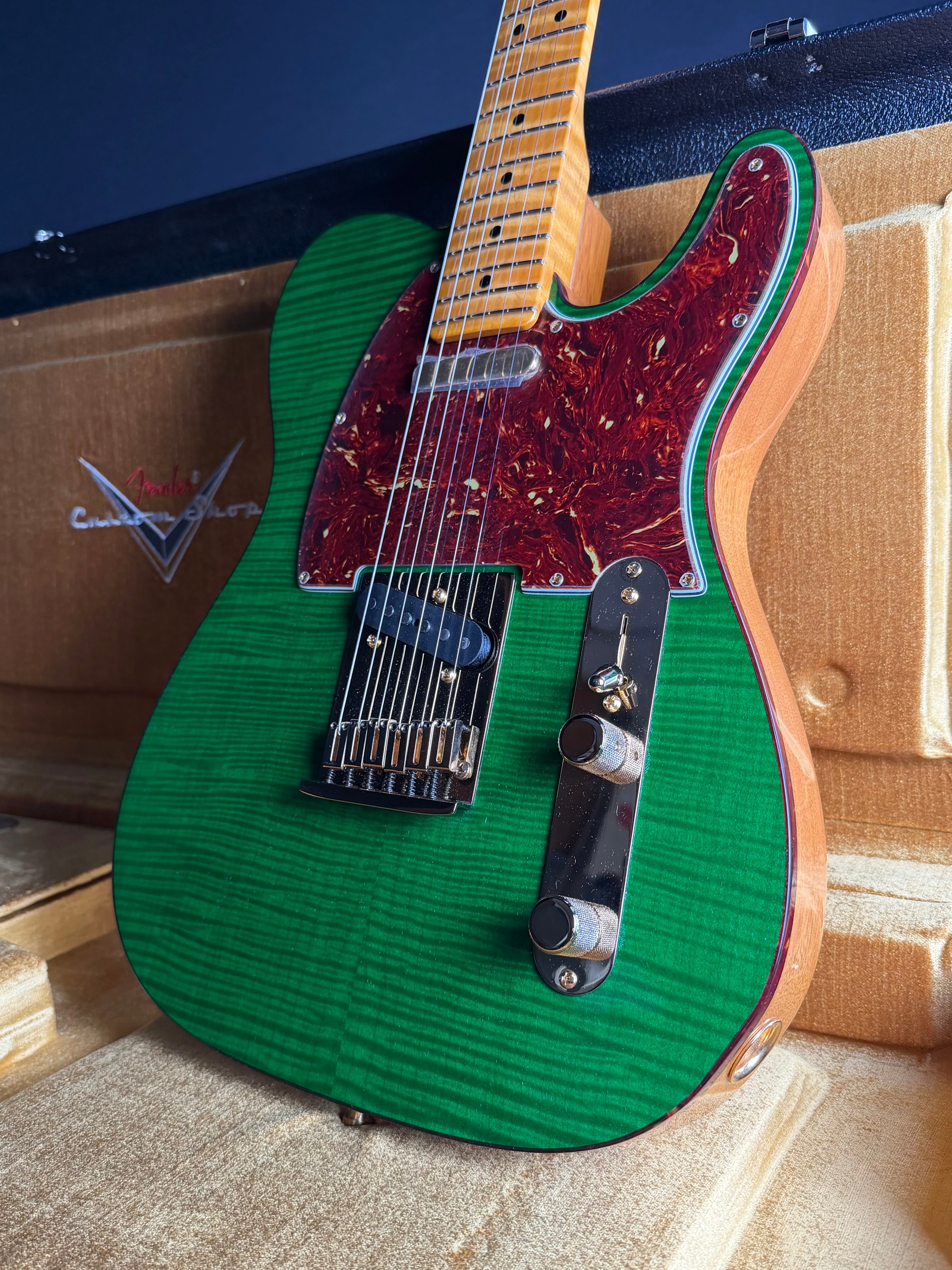 Fender Custom Shop Custom Deluxe Flame Telecaster - Emerald Green Transparent - Metronome Music Inc.