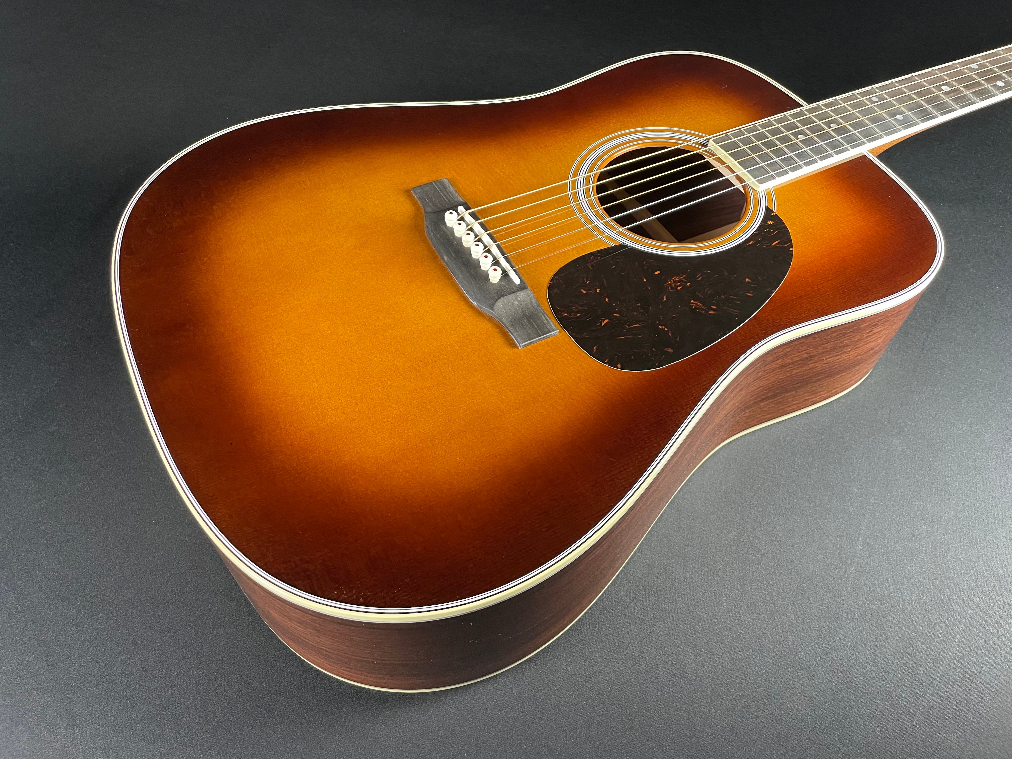 Martin D-35 Standard w/Hardshell Case - 1933 Ambertone (2025) - Metronome Music Inc.