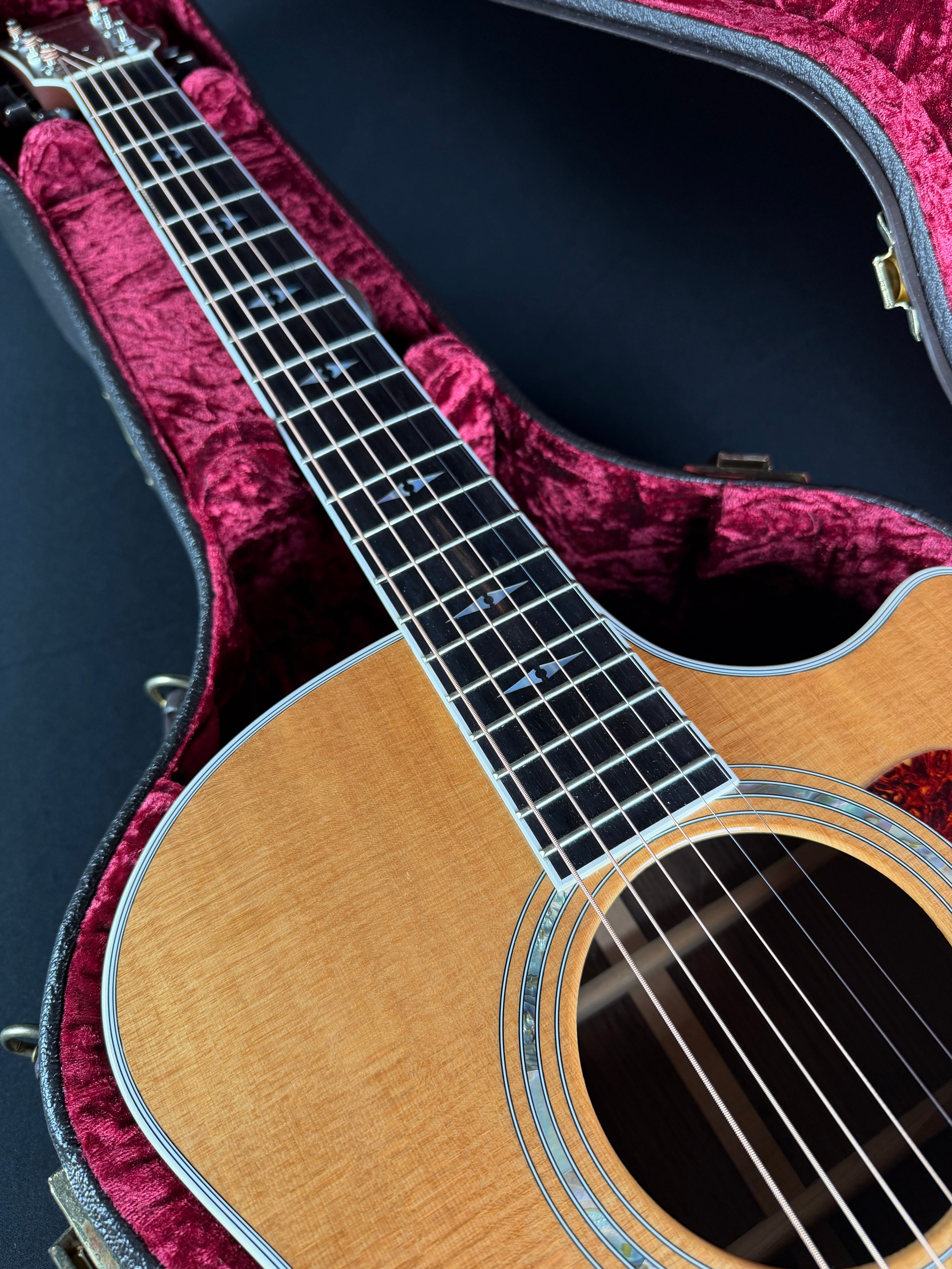 Taylor 814c w/OHSC ES1 Electronics - Natural (1996) - Metronome Music Inc.