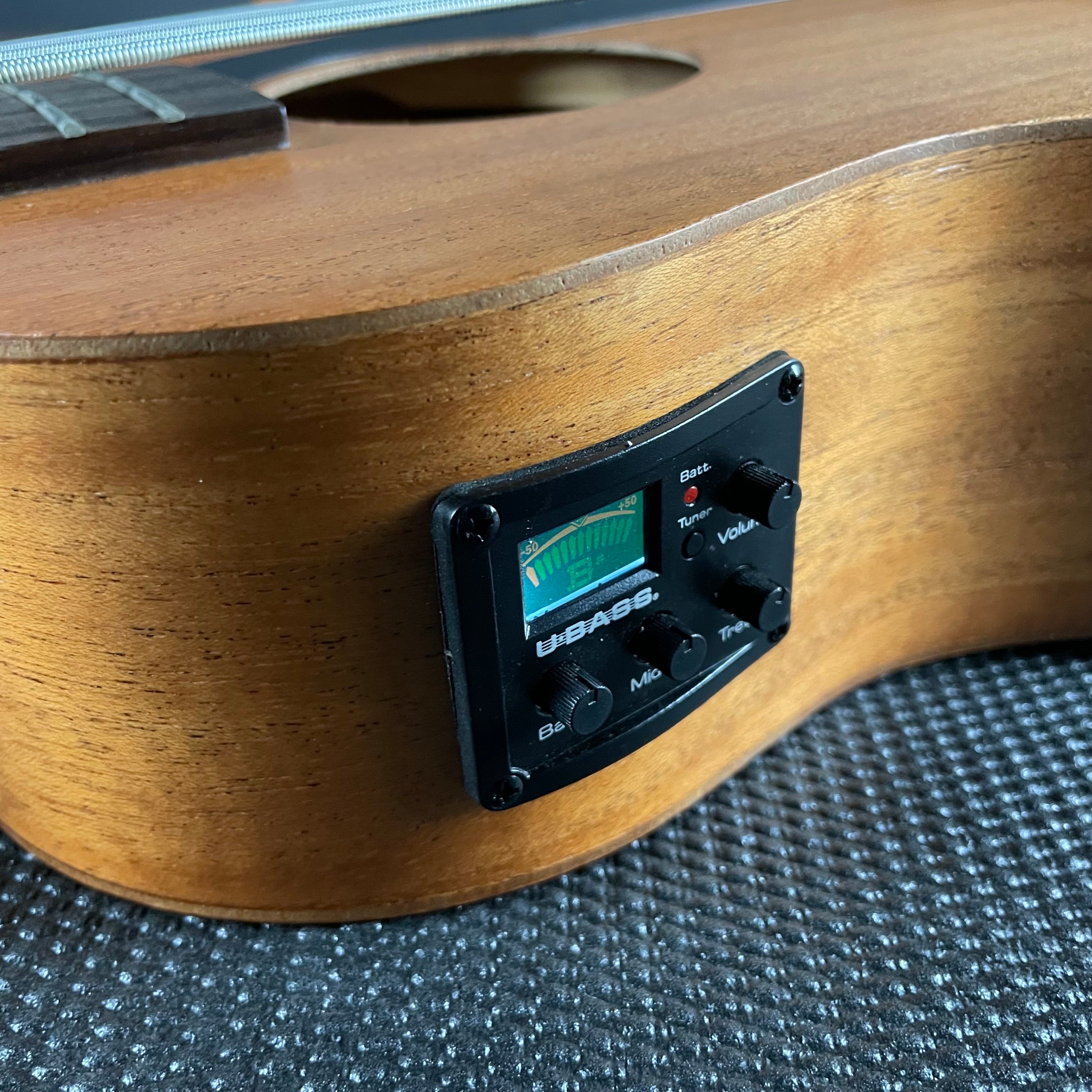 Kala Bakithi Kumalo Signature Acoustic-Electric U•BASS - Metronome Music Inc.
