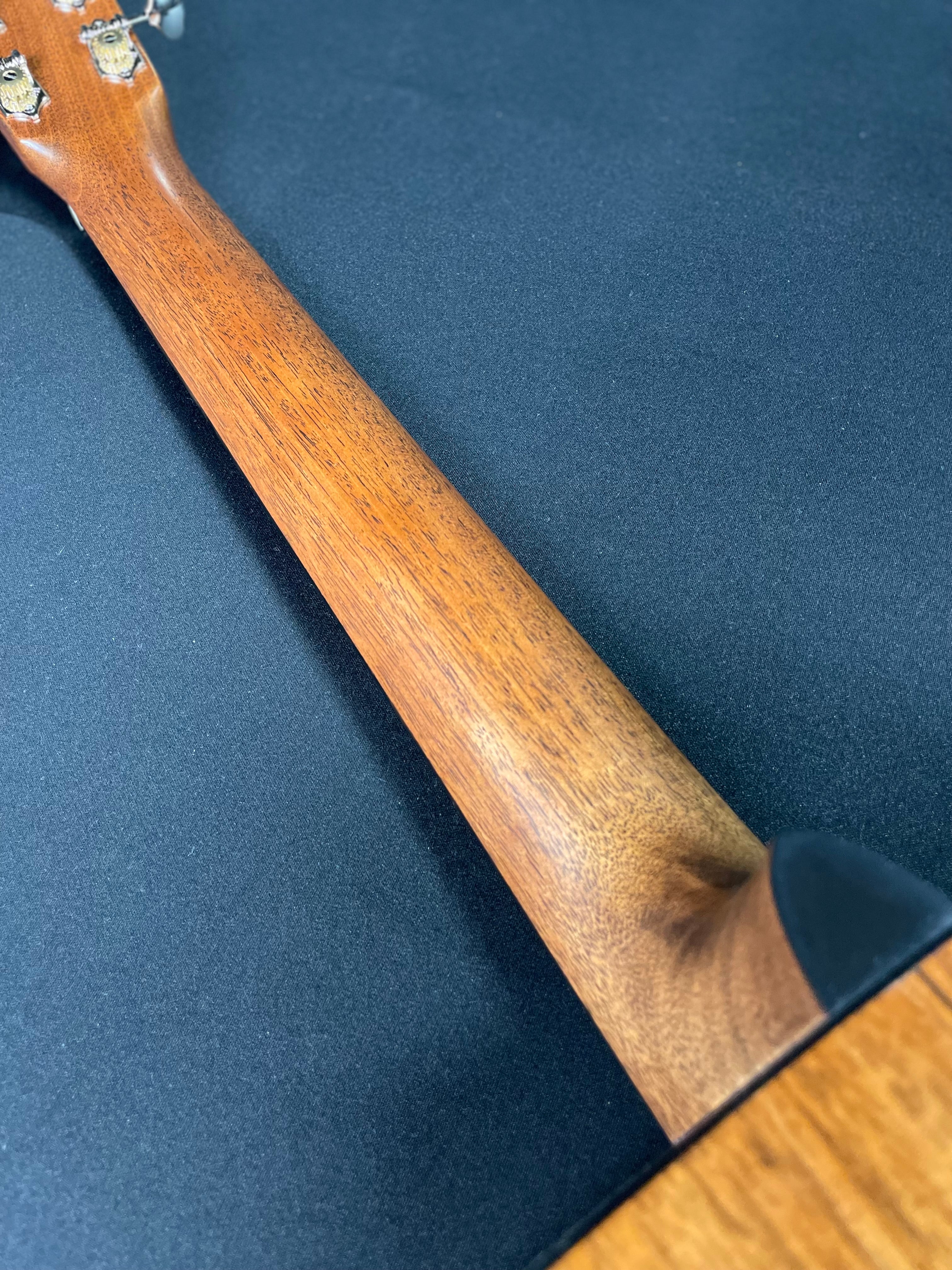 Martin 000-18 Standard w/Hardshell Case - Natural - Metronome Music Inc.