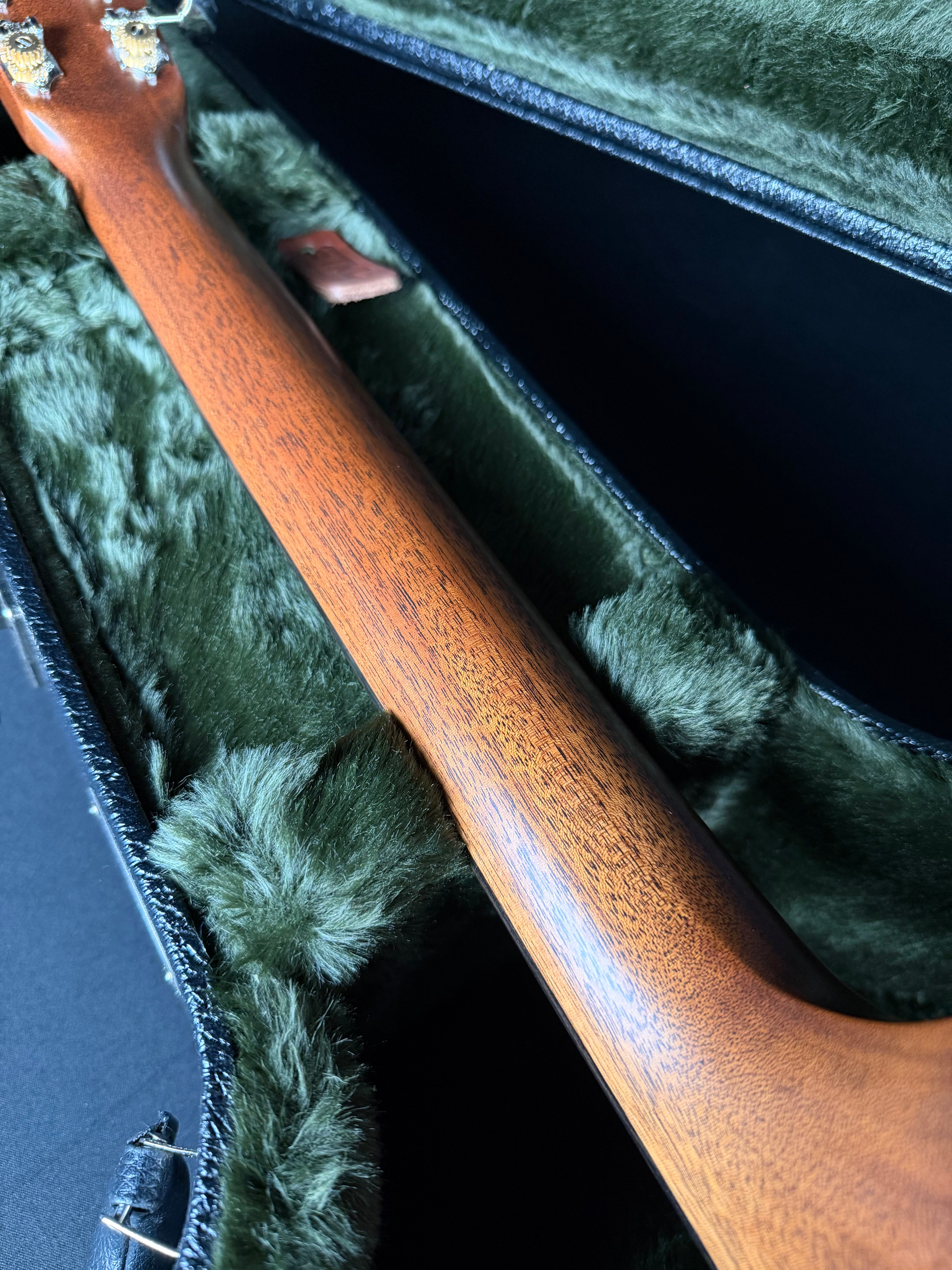 Martin Super D-18 w/Hard Case - Natural (2026) - Metronome Music Inc.