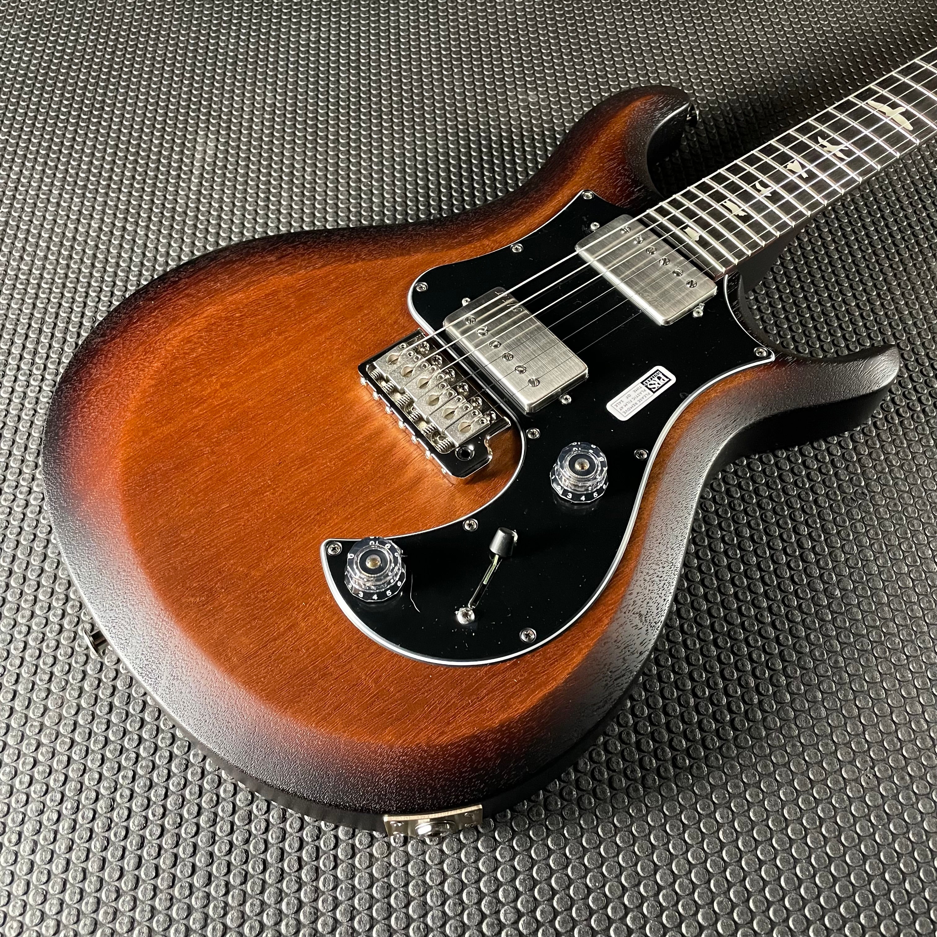 Paul Reed Smith, PRS S2 Standard 24, Satin- McCarty Tobacco Sunburst (6lbs 12oz) - Metronome Music Inc.