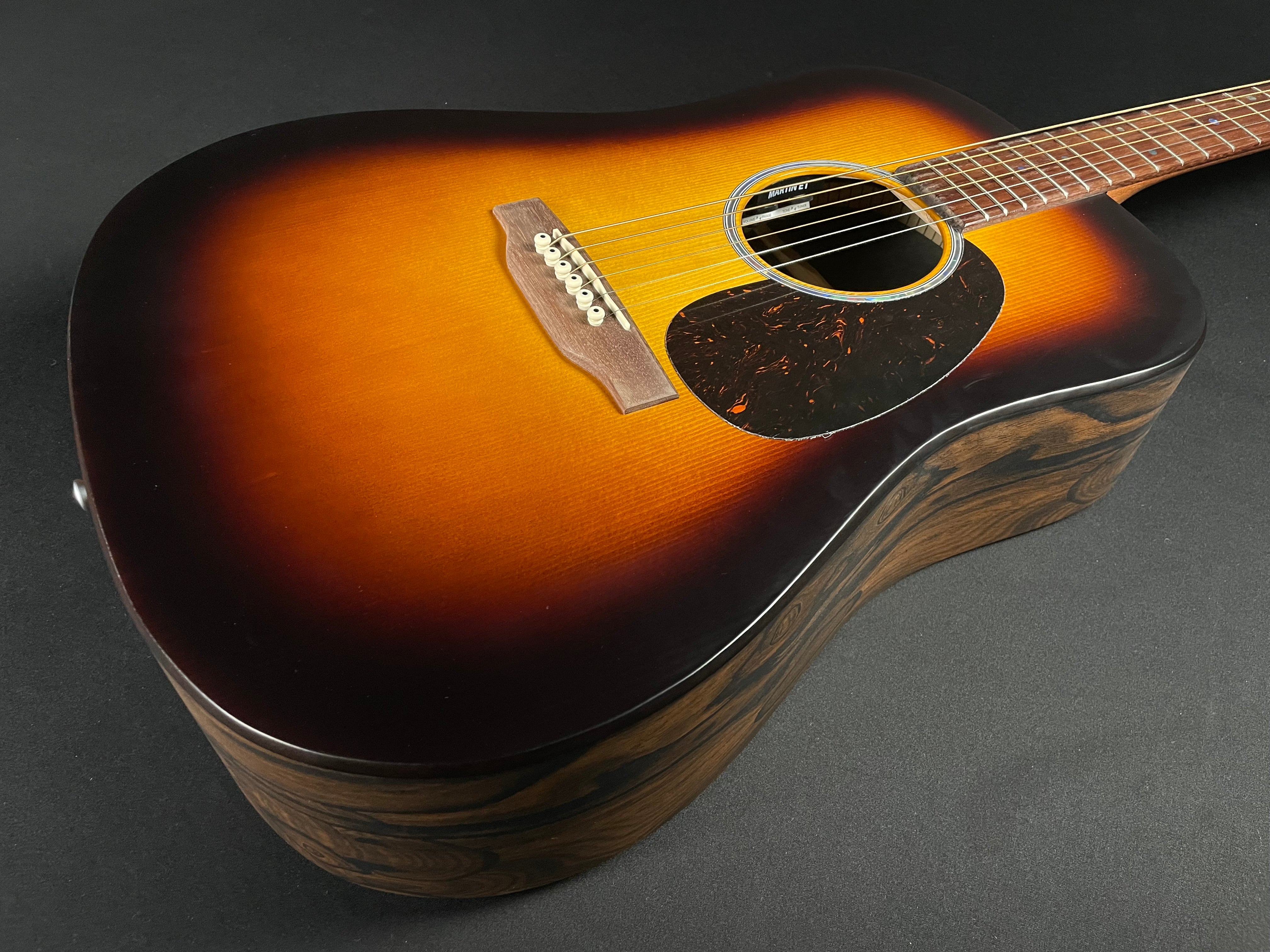 Martin D-X2E Ziricote w/Soft Case - Burst (2025) - Metronome Music Inc.
