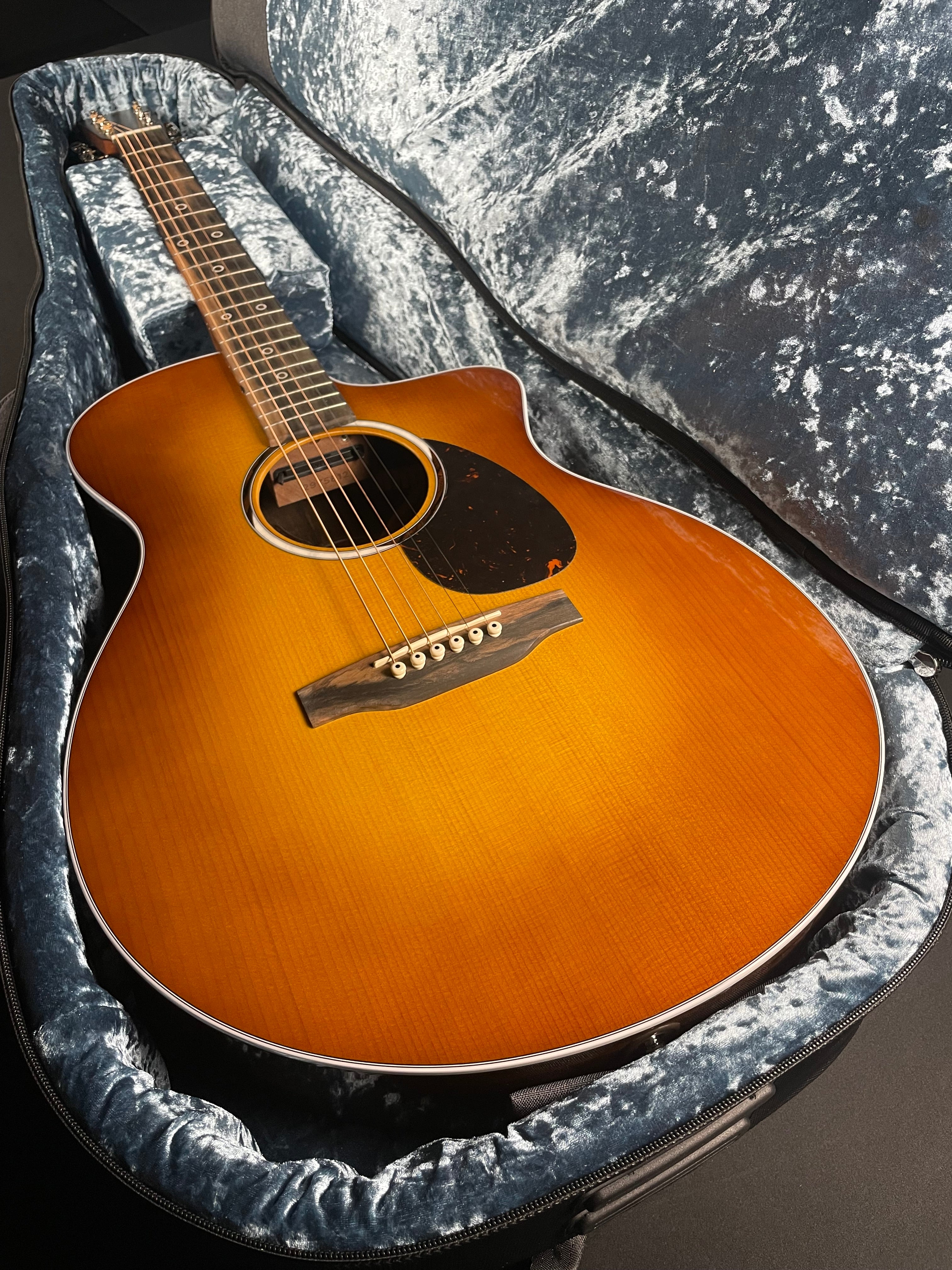Martin SC-13E Special w/Soft-Shell Case- Burst (2025) - Metronome Music Inc.