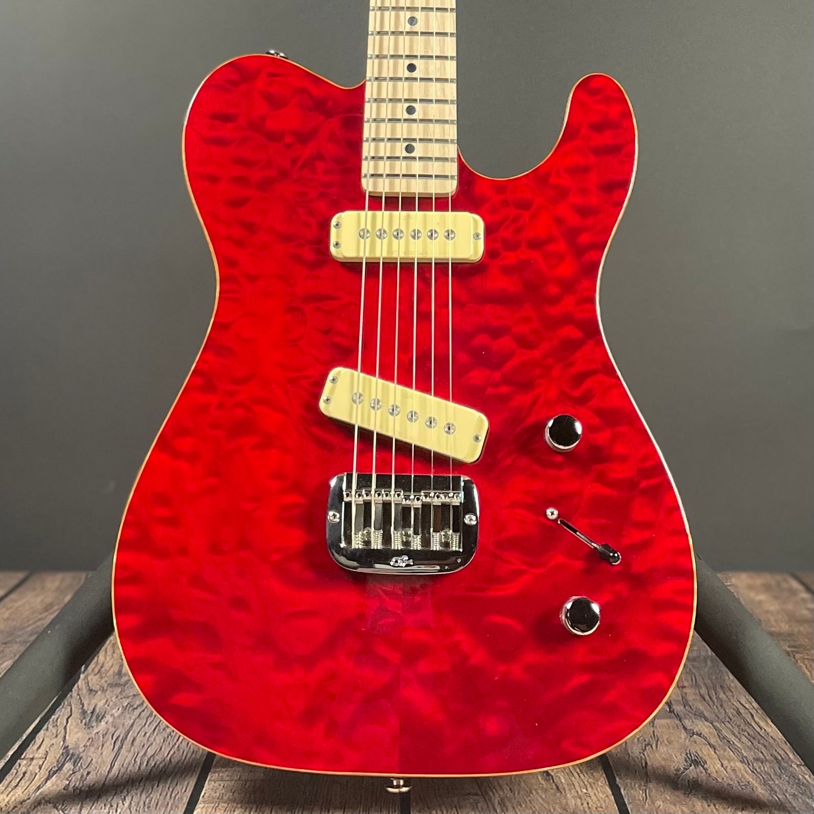 G&L ASAT Special Deluxe Custom w/OHSC - Trans Red (2003) - Metronome Music Inc.