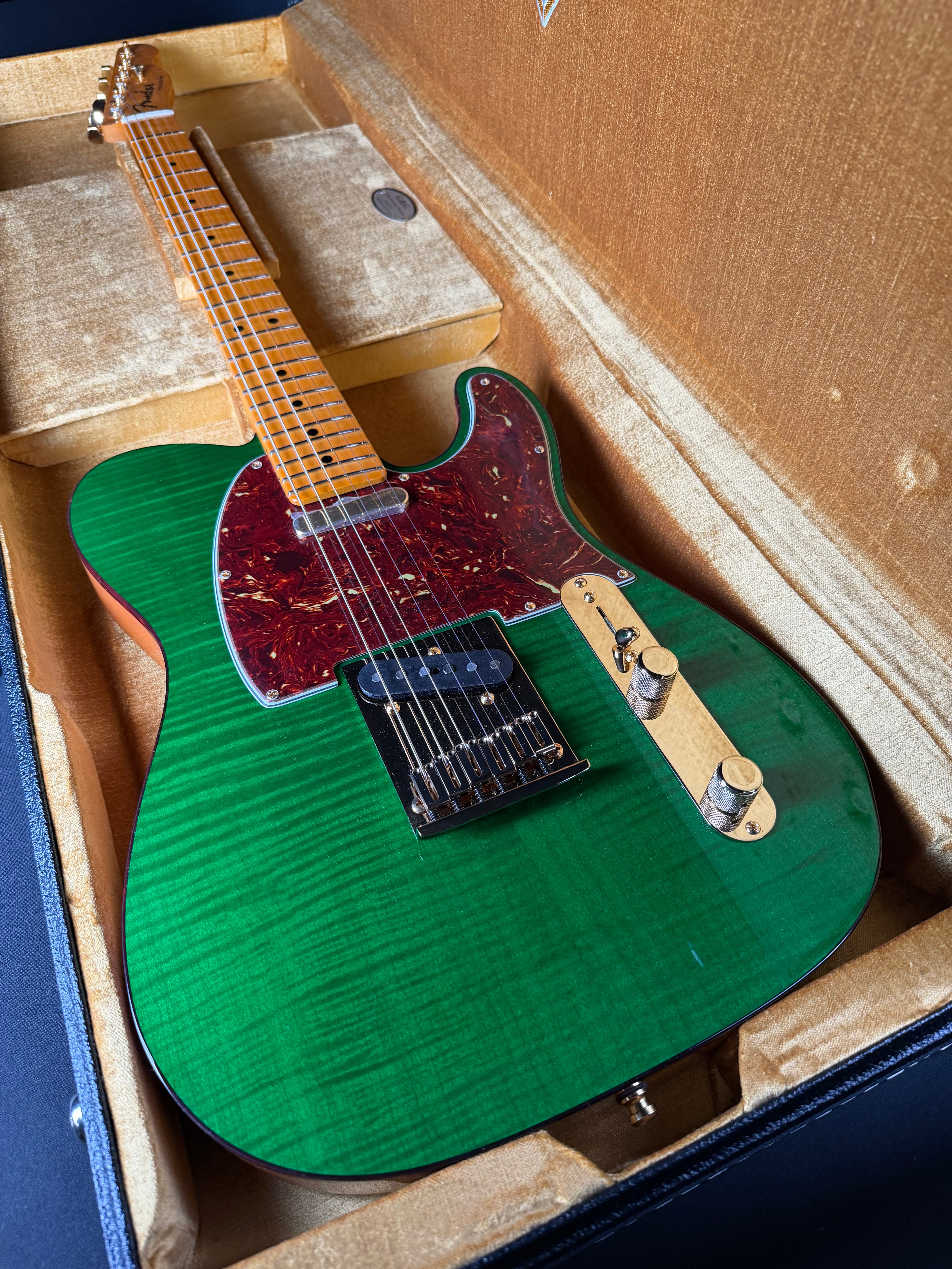 Fender Custom Shop Custom Deluxe Flame Telecaster - Emerald Green Transparent - Metronome Music Inc.