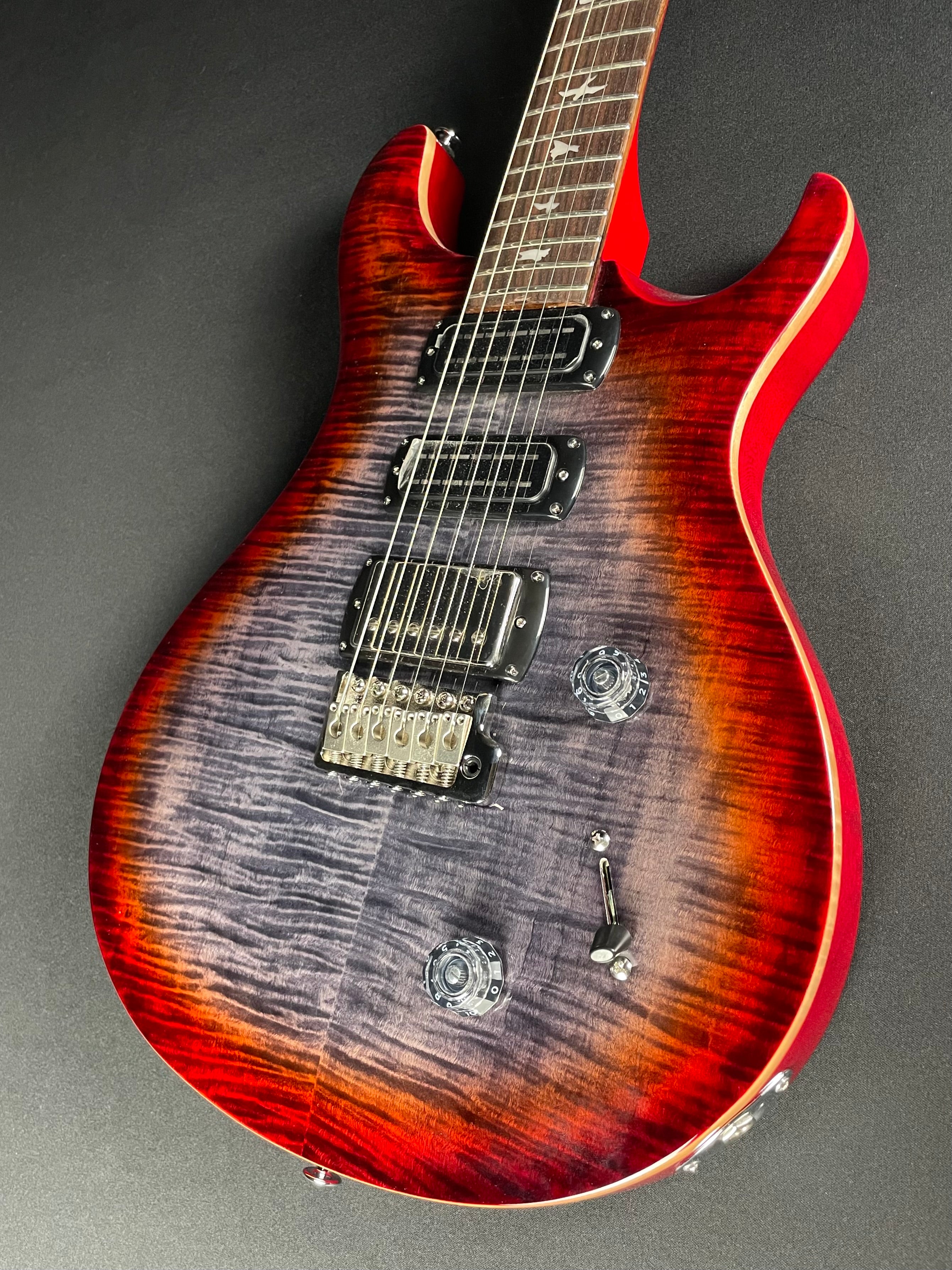 PRS SE Studio w/Gig Bag - Charcoal Cherry Burst - Metronome Music Inc.