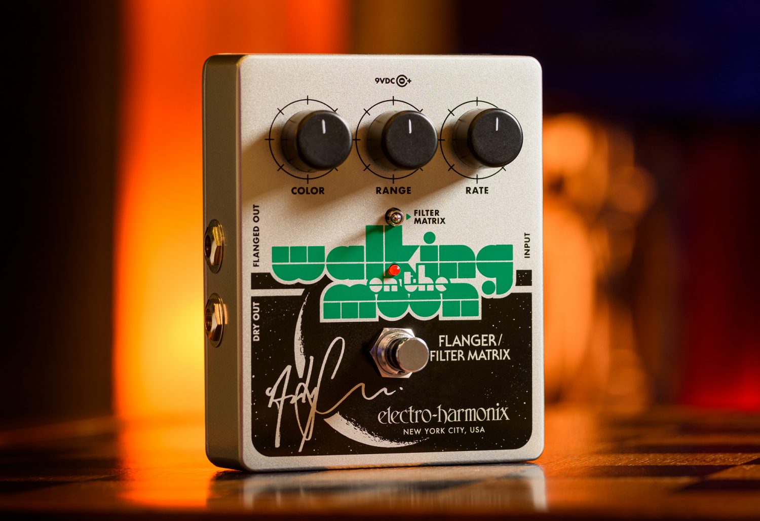 Electro-Harmonix Andy Summers Walking on The Moon Flanger - Metronome Music Inc.