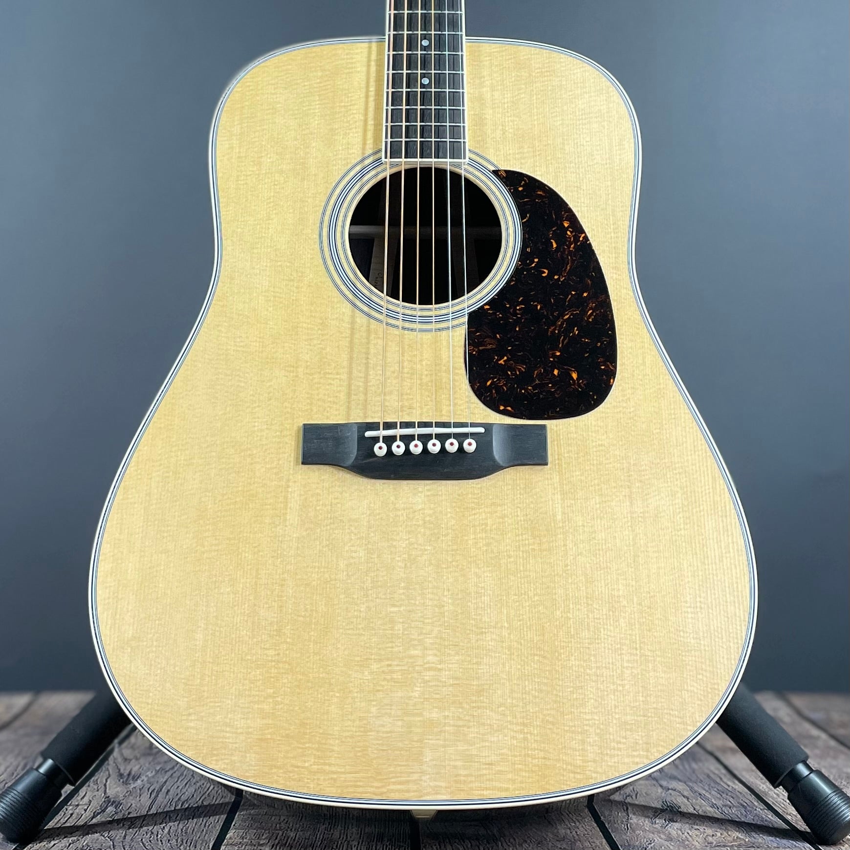 Martin D-35 Standard w/Hardshell Case - Natural (2025) - Metronome Music Inc.