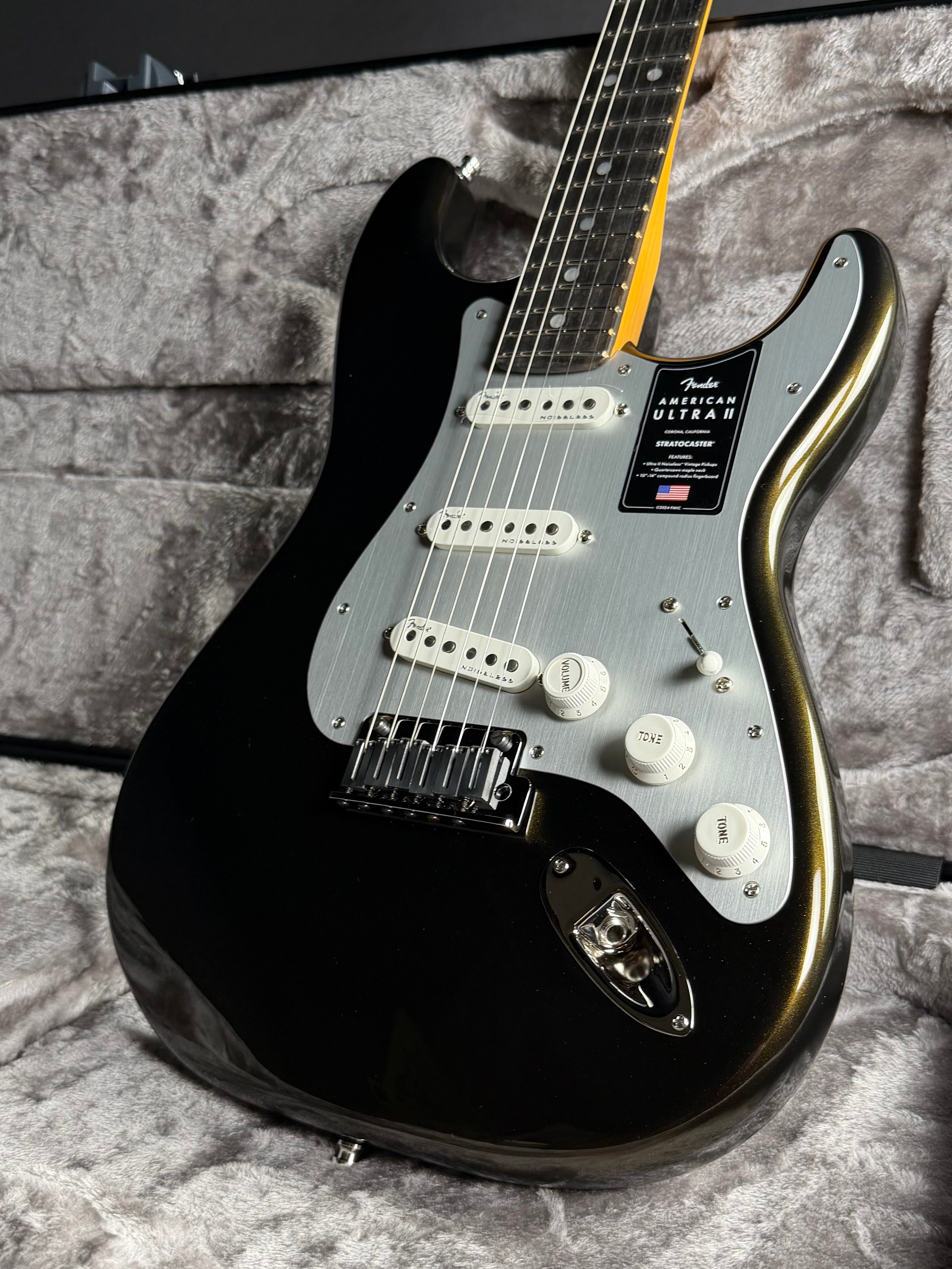 Fender American Ultra II Stratocaster, Ebony - Texas Tea (2026)