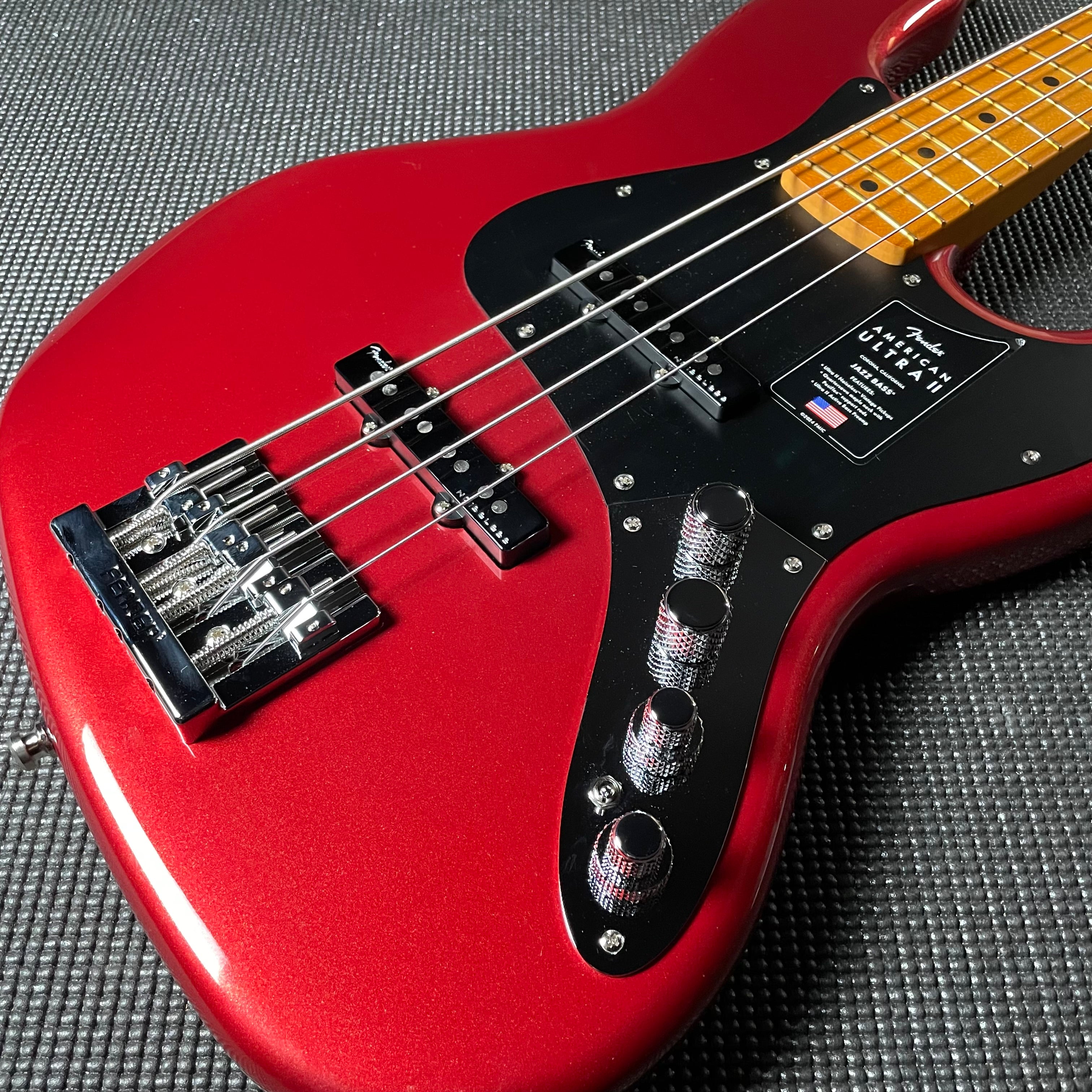 Fender American Ultra II Jazz Bass, Maple - Sinister Red - Metronome Music Inc.