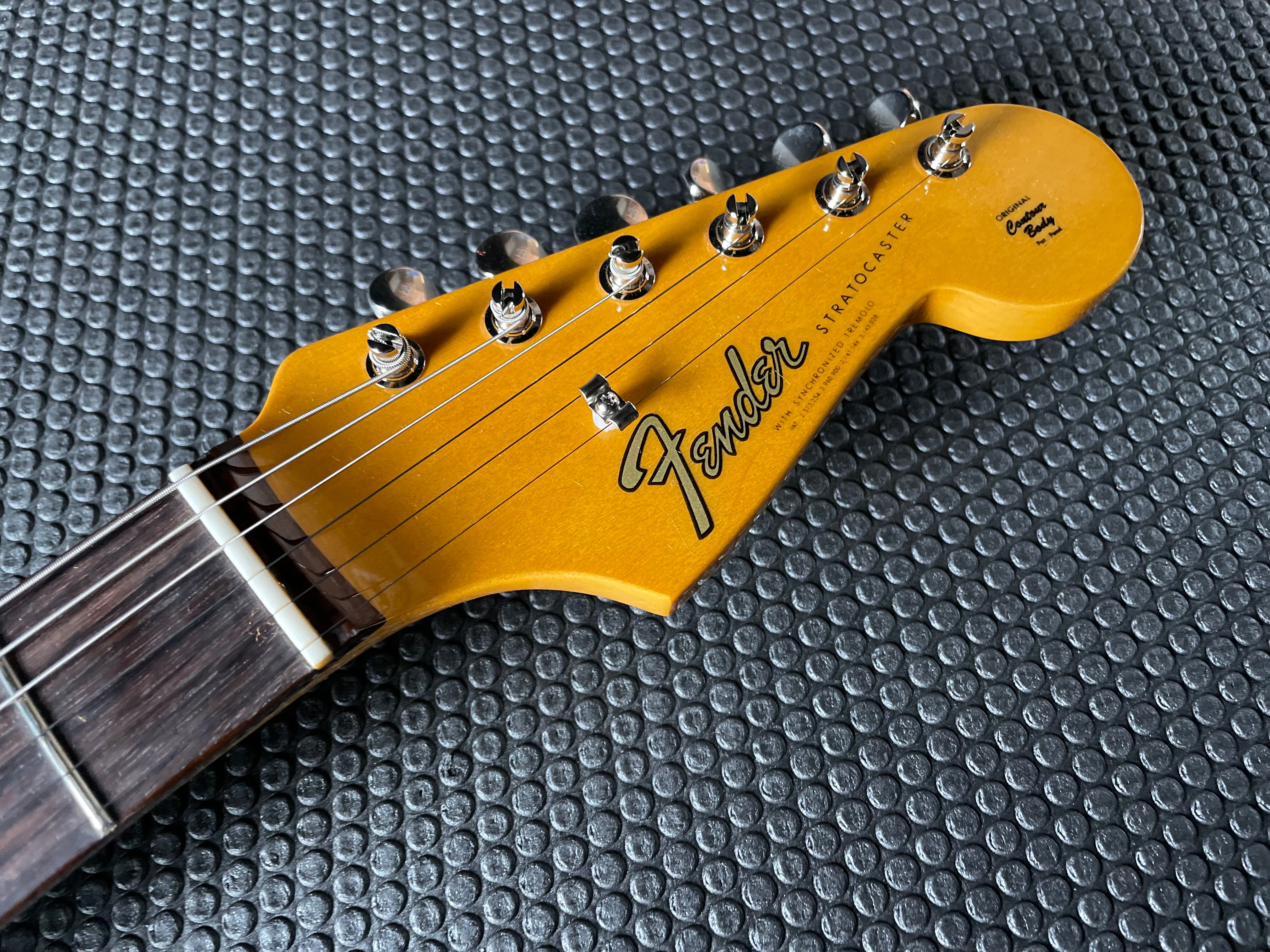 Fender American Vintage II 1965 Stratocaster, Rosewood - Sonic Blue - Metronome Music Inc.