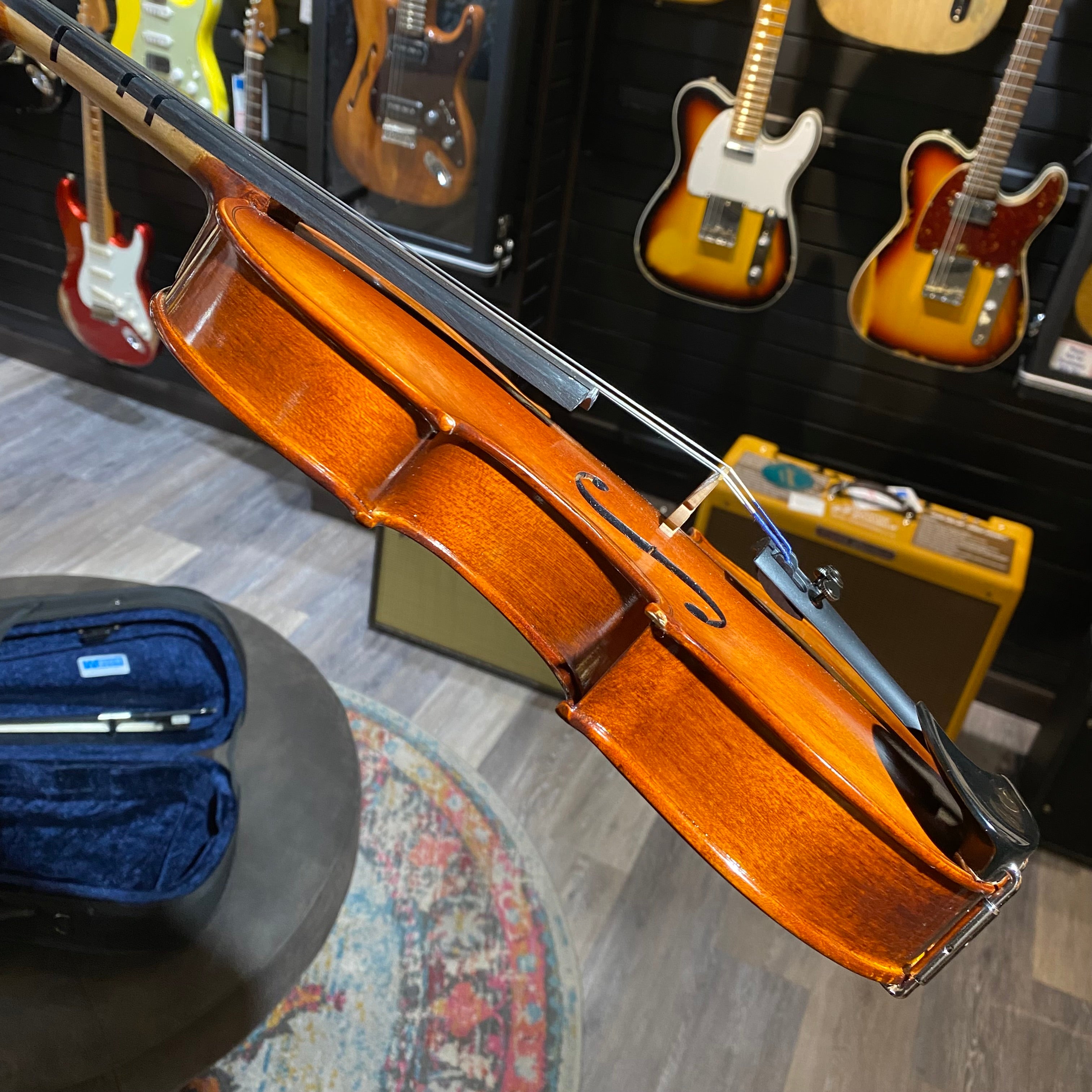 Core Academy 1/2 Viola Outfit with case and bow (USED) - Metronome Music Inc.