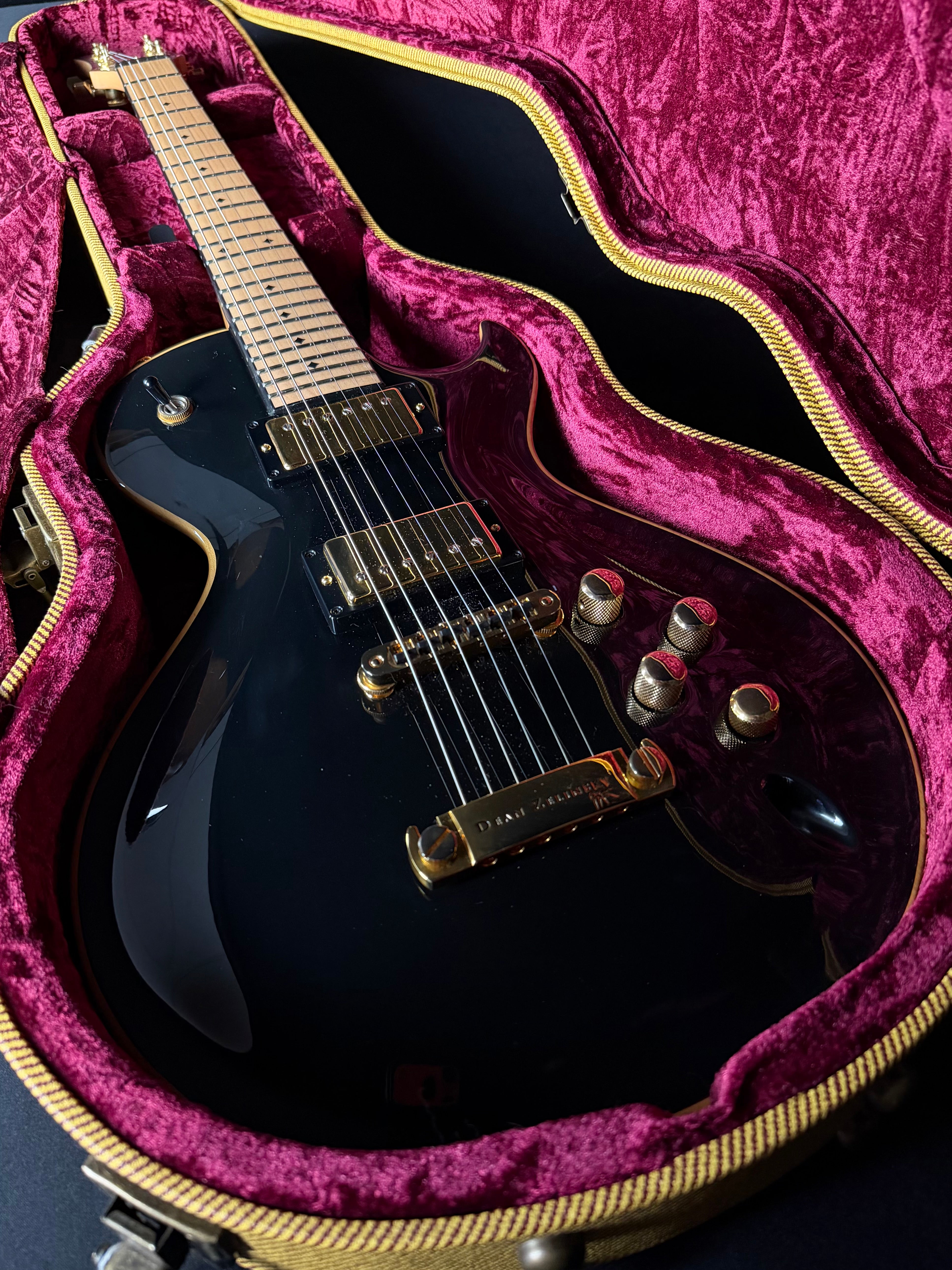 Dean Zelinsky LeVoce Piezo Z-Glide w/OHSC - Black (2018) - Metronome Music Inc.