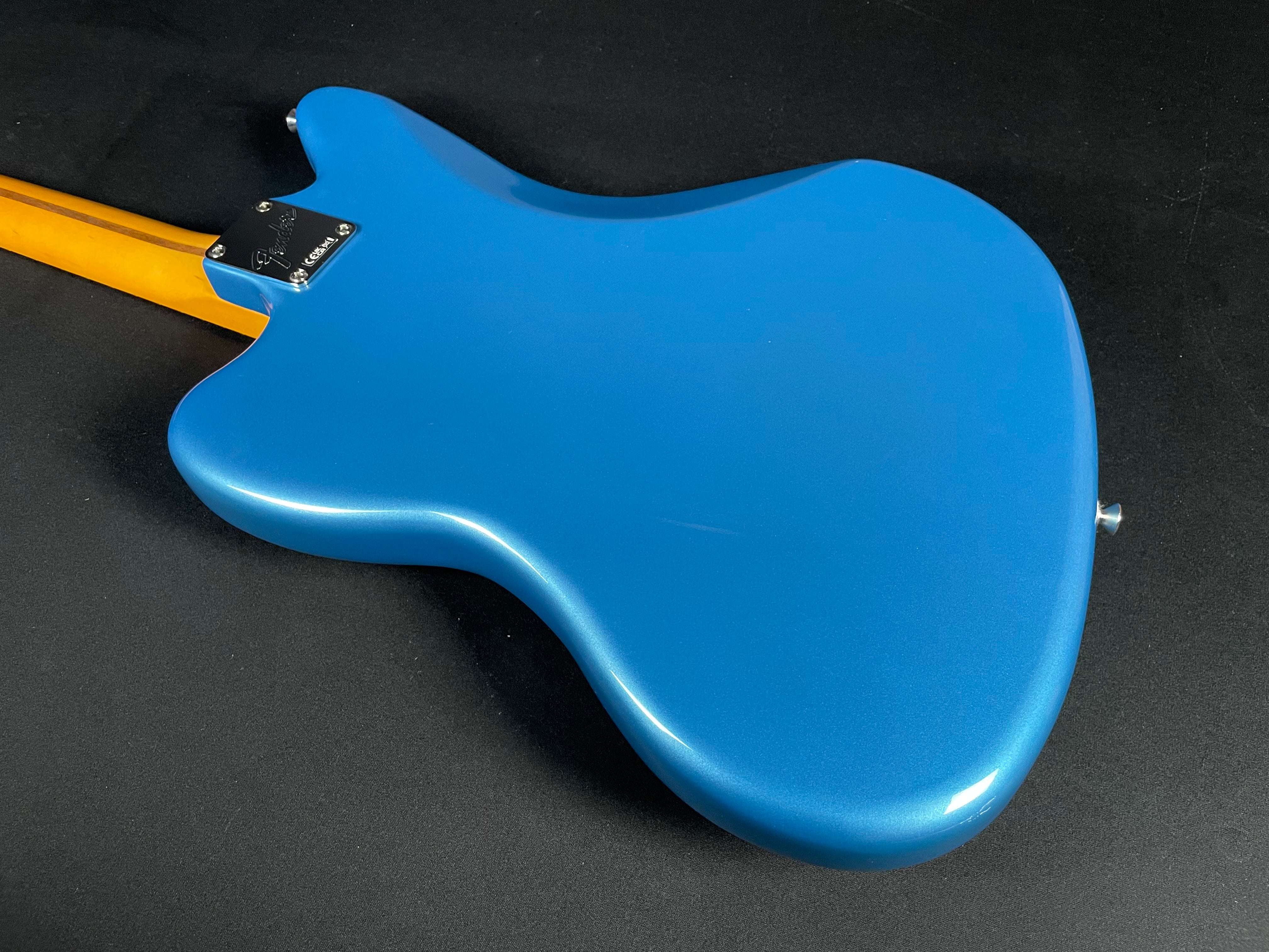 Fender American Professional Classic Jaguar - Faded Lake Placid Blue - Metronome Music Inc.