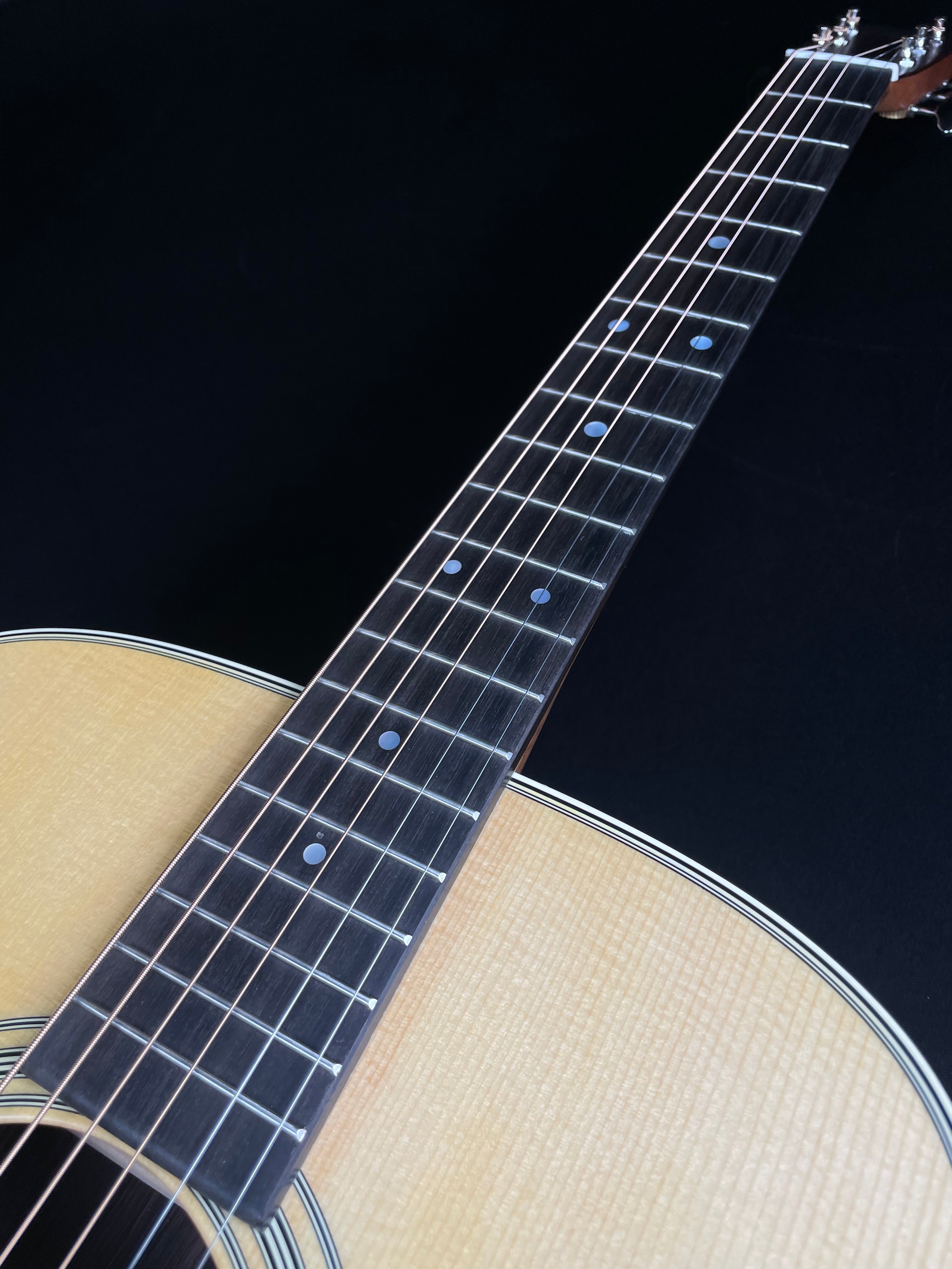 Martin D-28 Standard w/Hardshell Case - Satin Natural (2025)