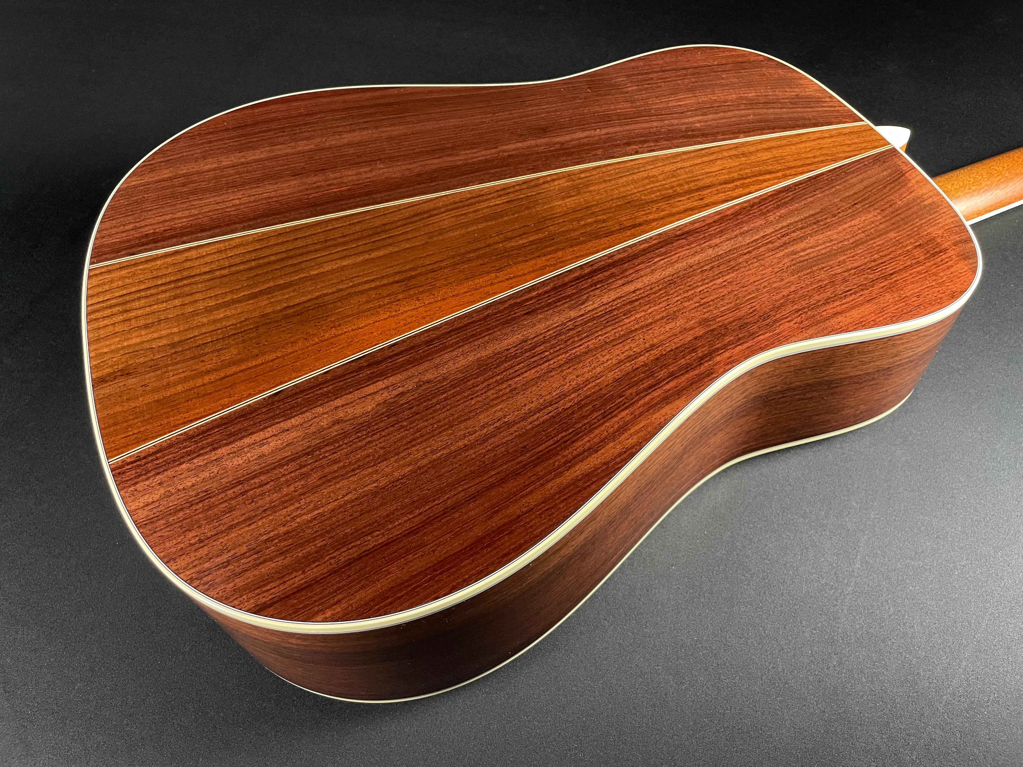 Martin D-35 Standard w/Hardshell Case - 1933 Ambertone (2025) - Metronome Music Inc.