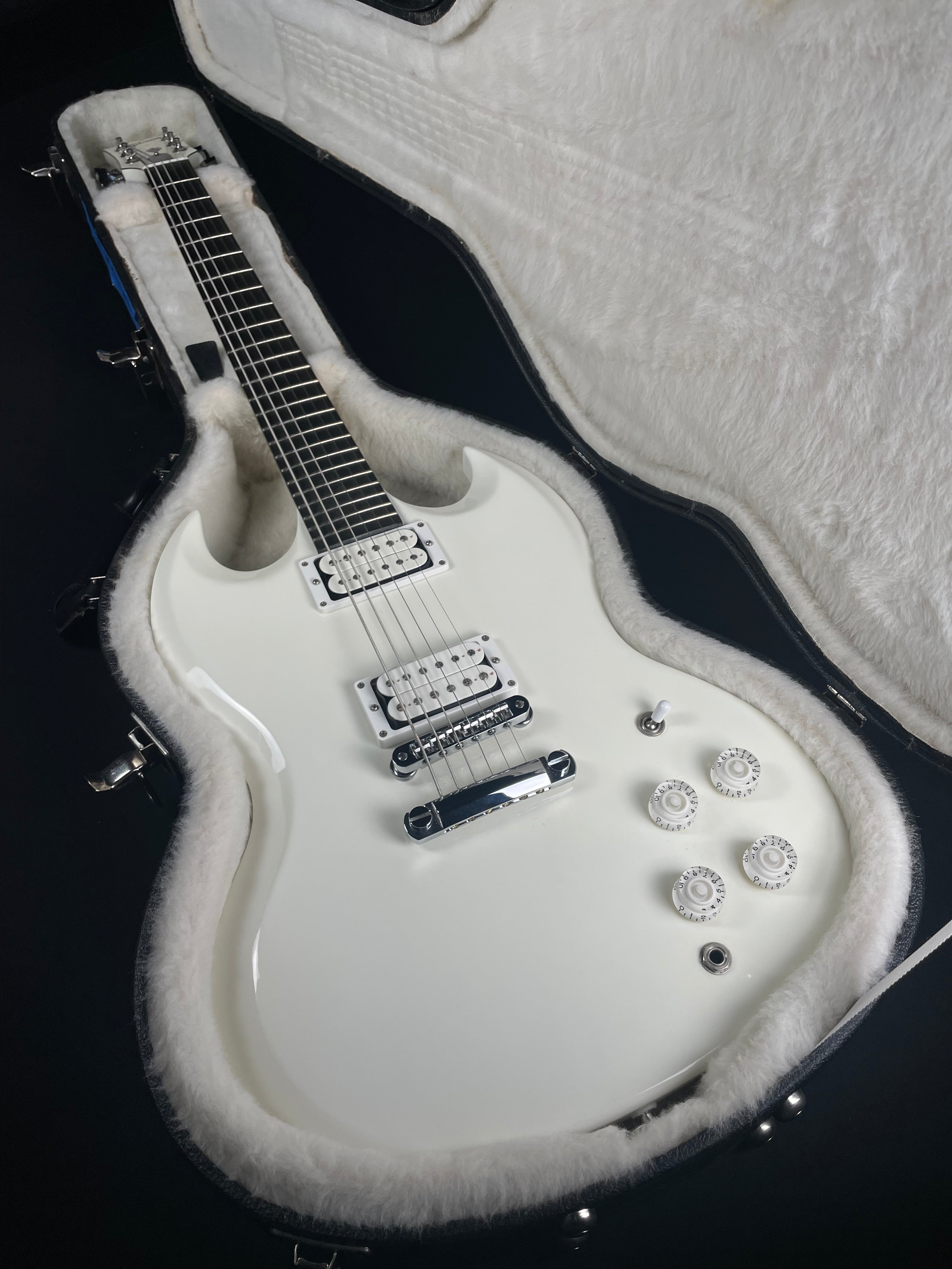 Gibson SG Baritone Limited Edition w/OHSC - Alpine White (2013) - Metronome Music Inc.