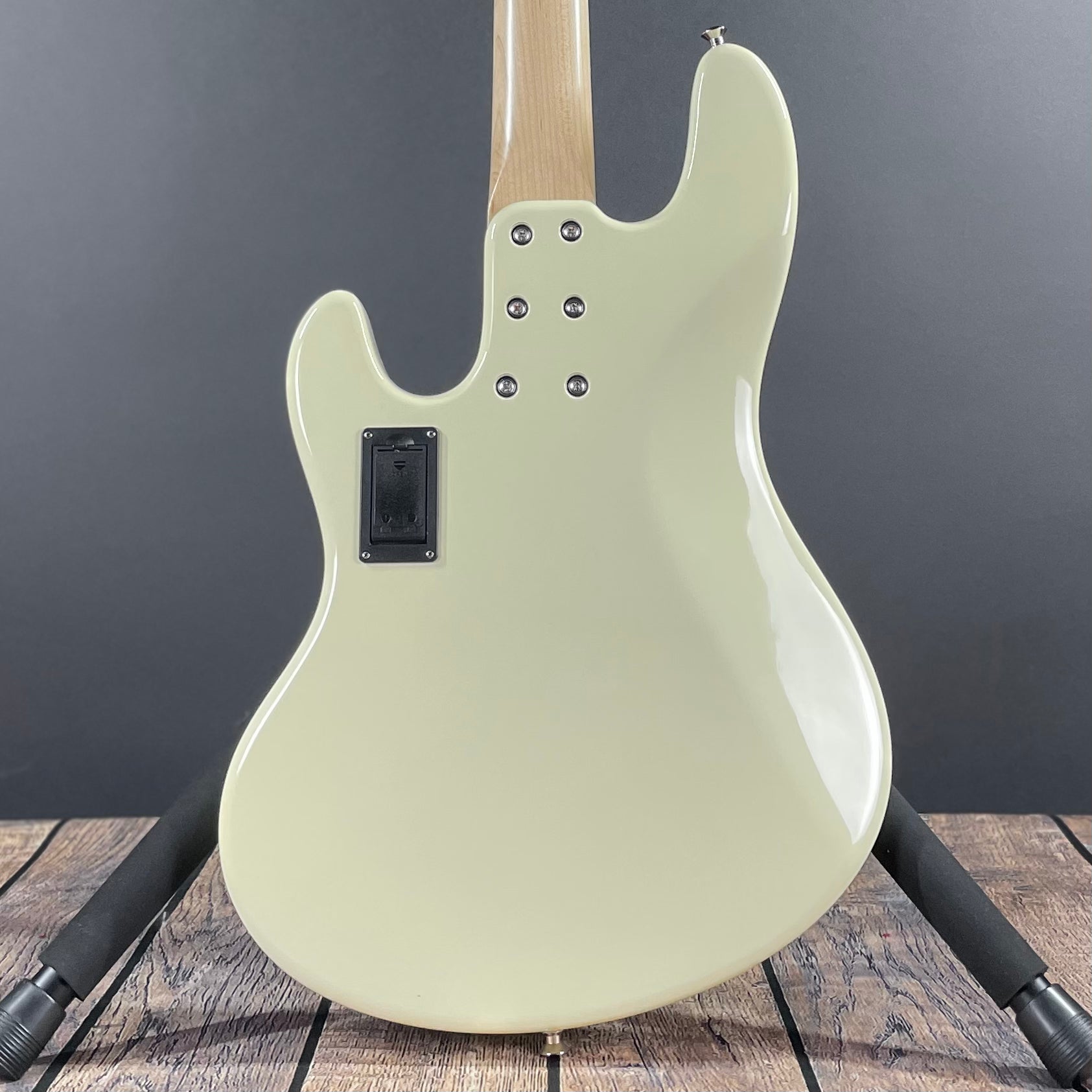 Sandberg California TM4 w/Gig Bag - Creme  (2018) - Metronome Music Inc.