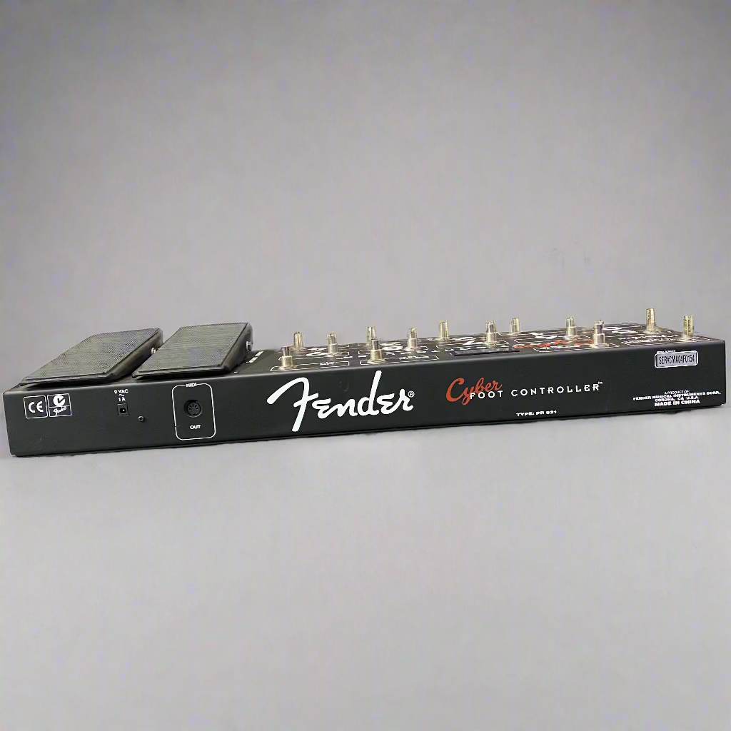 2009 Fender Cyber Deluxe amp with Foot Controller and extras! (Used) - Metronome Music Inc.