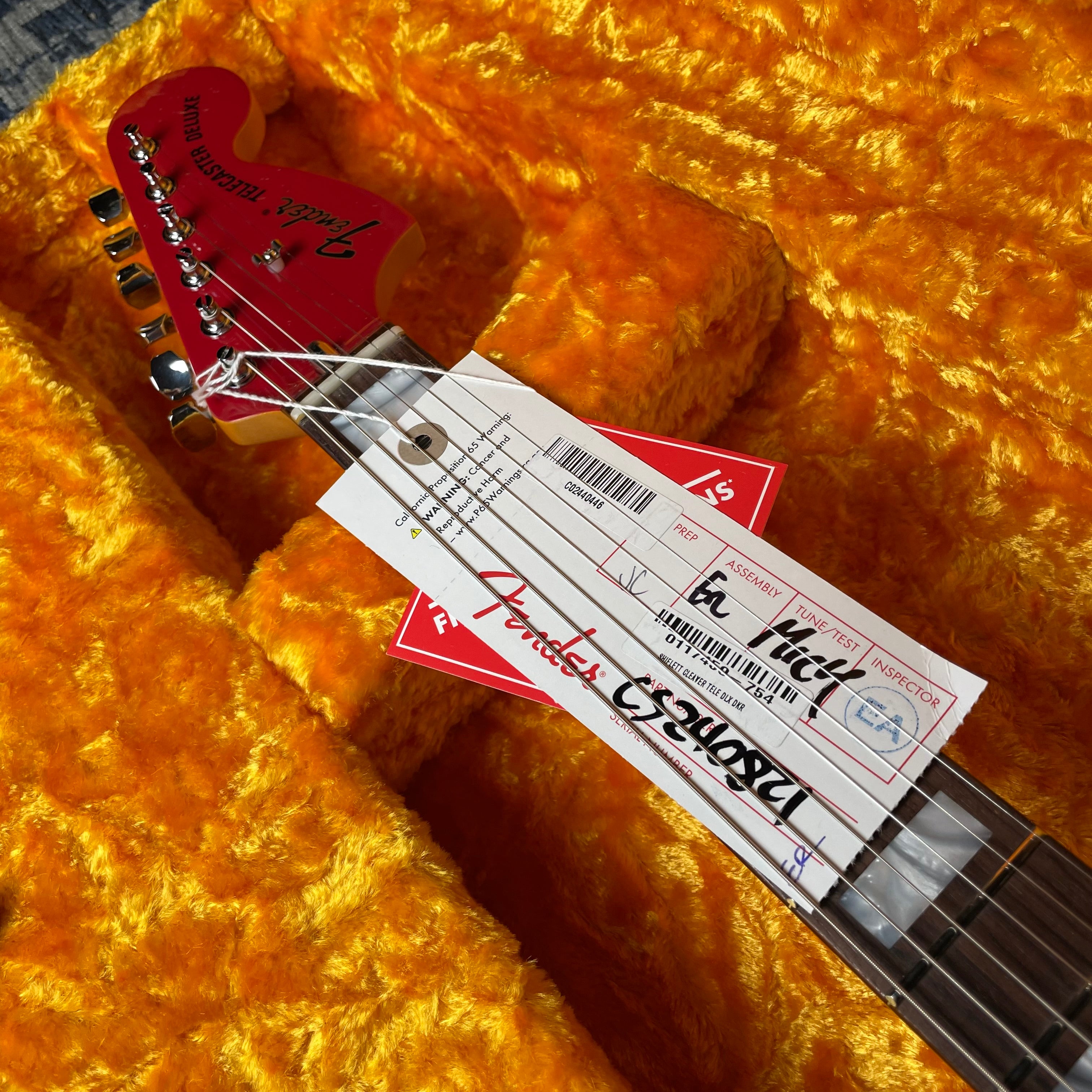 Fender Chris Shiflett Cleaver Telecaster Deluxe - Dakota Red (7lbs 13oz) - Metronome Music Inc.