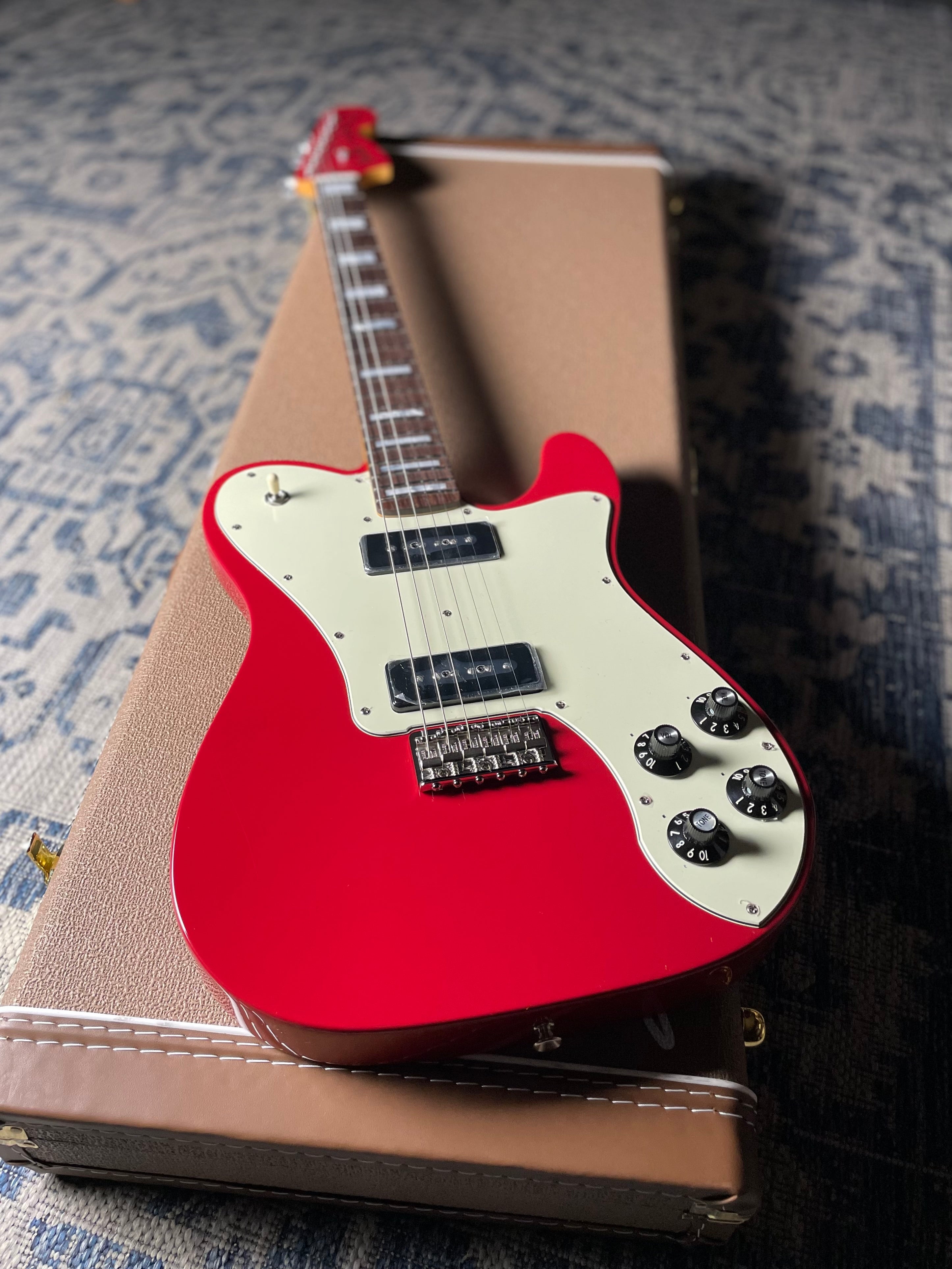 Fender Chris Shiflett Cleaver Telecaster Deluxe - Dakota Red (7lbs 13oz) - Metronome Music Inc.