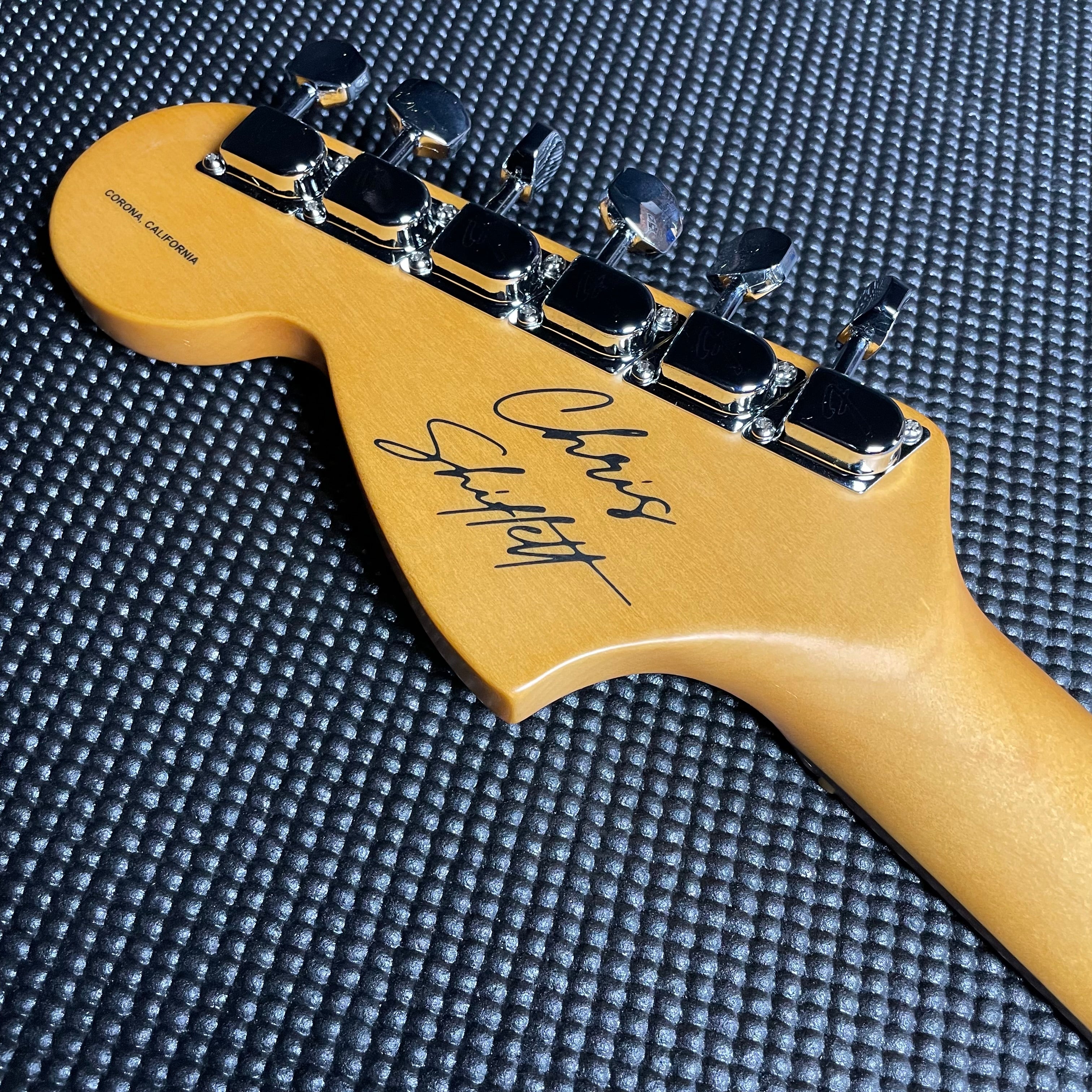 Fender Chris Shiflett Cleaver Telecaster Deluxe - Dakota Red (7lbs 13oz) - Metronome Music Inc.