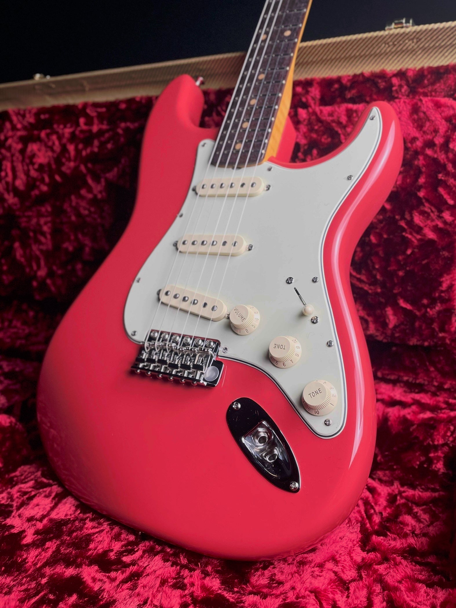 Fender Limited Edition American Vintage II 1961 Stratocaster Fiesta Red w/3A Flame Maple Neck
