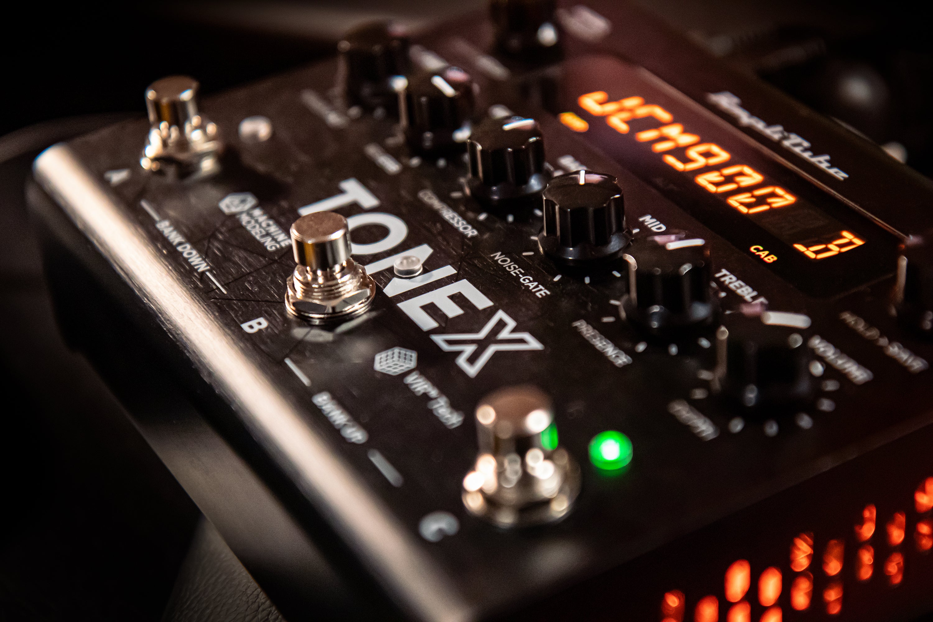 IK Multimedia TONEX Pedal Amplifier/Cabinet/Pedal Modeler - Metronome Music Inc.