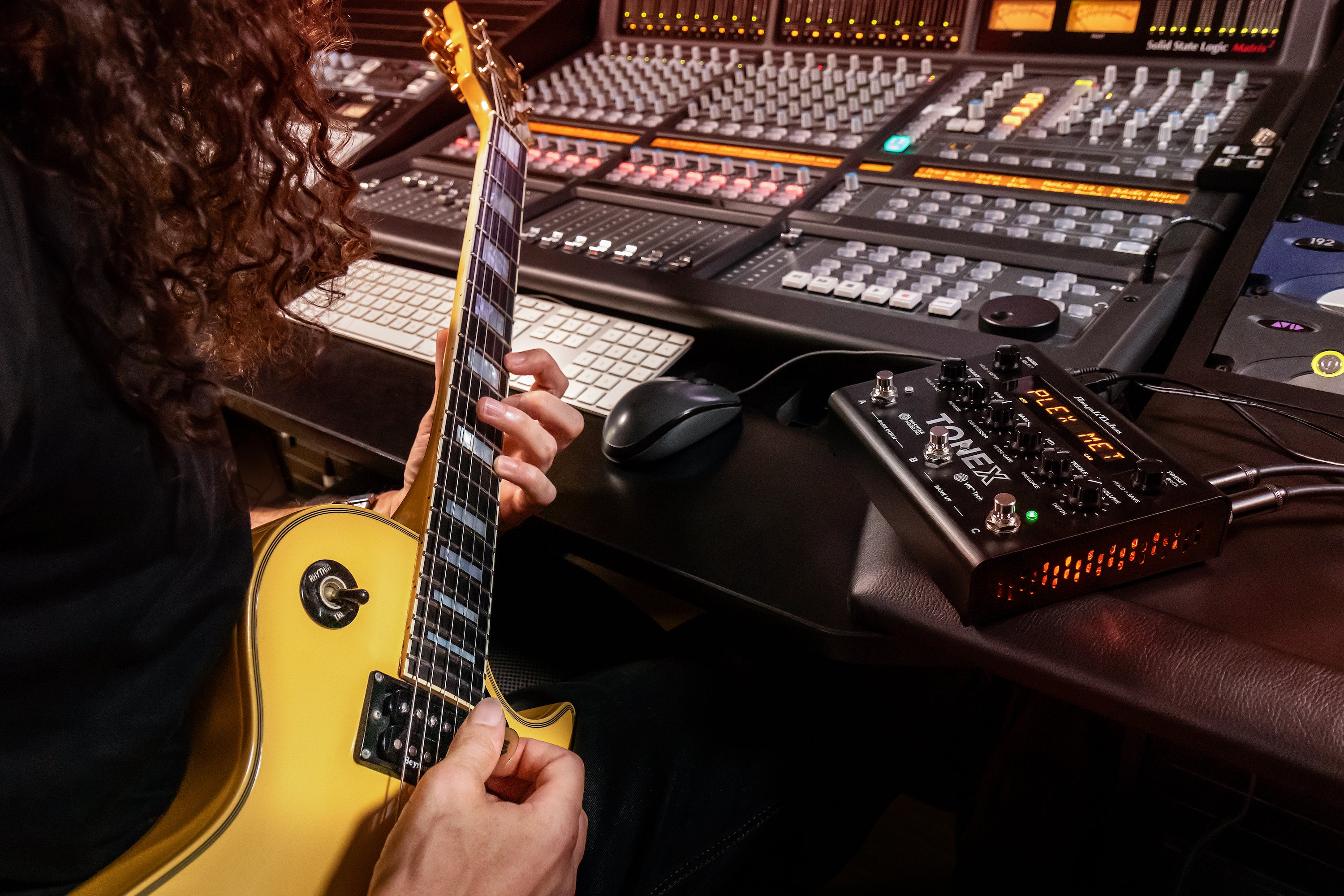 IK Multimedia TONEX Pedal Amplifier/Cabinet/Pedal Modeler - Metronome Music Inc.