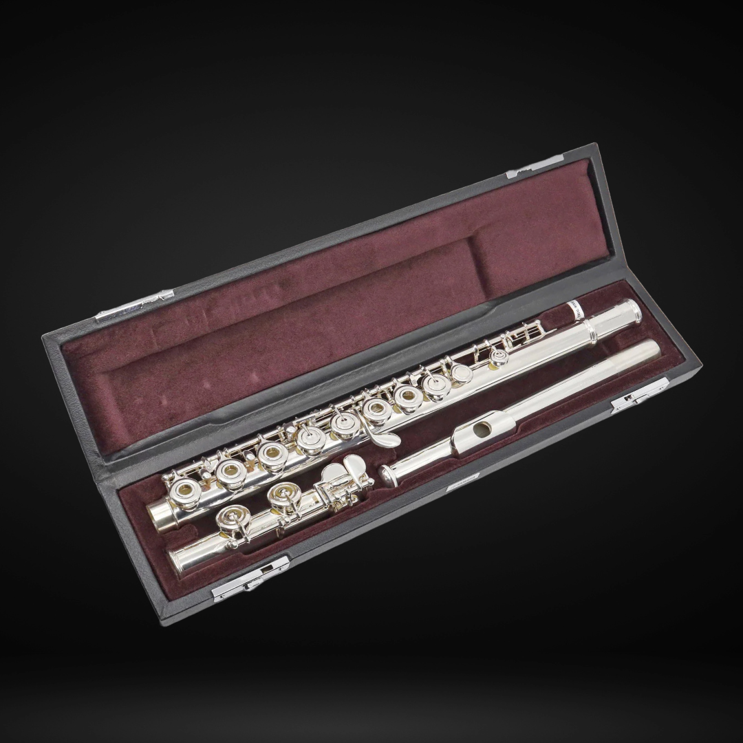Yamaha YFL-482HGL Intermediate Flute B-Footjoint w/Gizmo Key, Gold-Plated Lip Plate & Case - Metronome Music Inc.